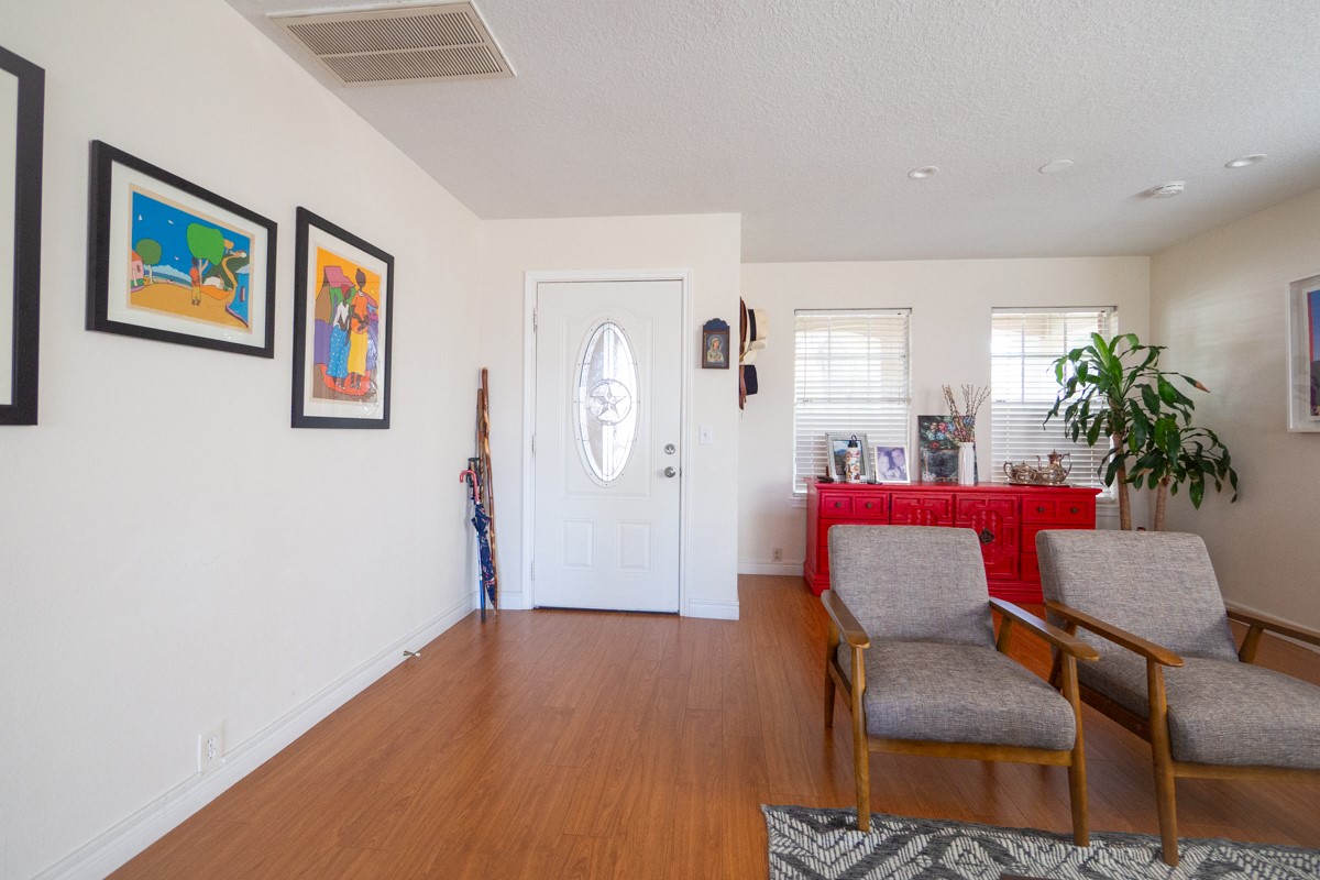 19718 Bluff Canyon Way Property Photo 5