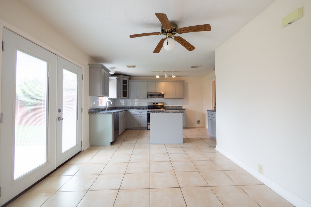 19718 Bluff Canyon Way Property Photo 9