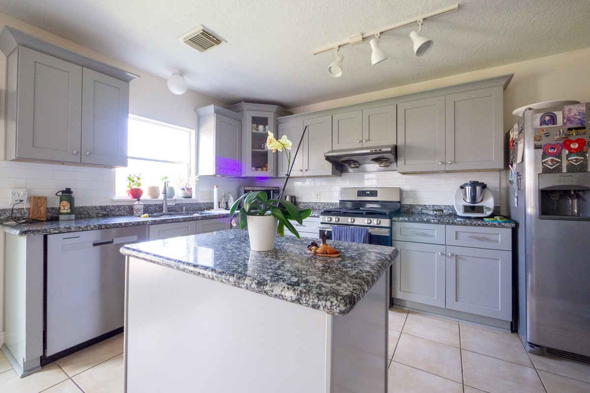 19718 Bluff Canyon Way Property Photo 13