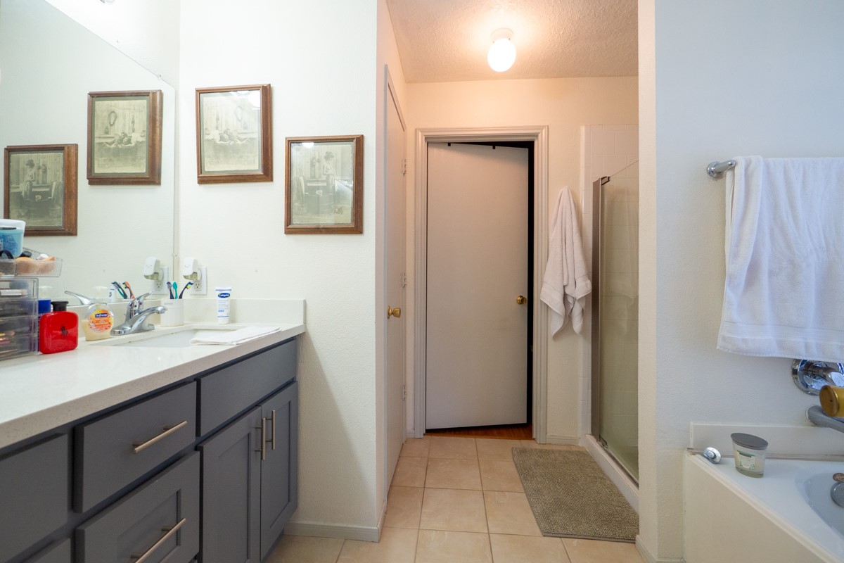 19718 Bluff Canyon Way Property Photo 27