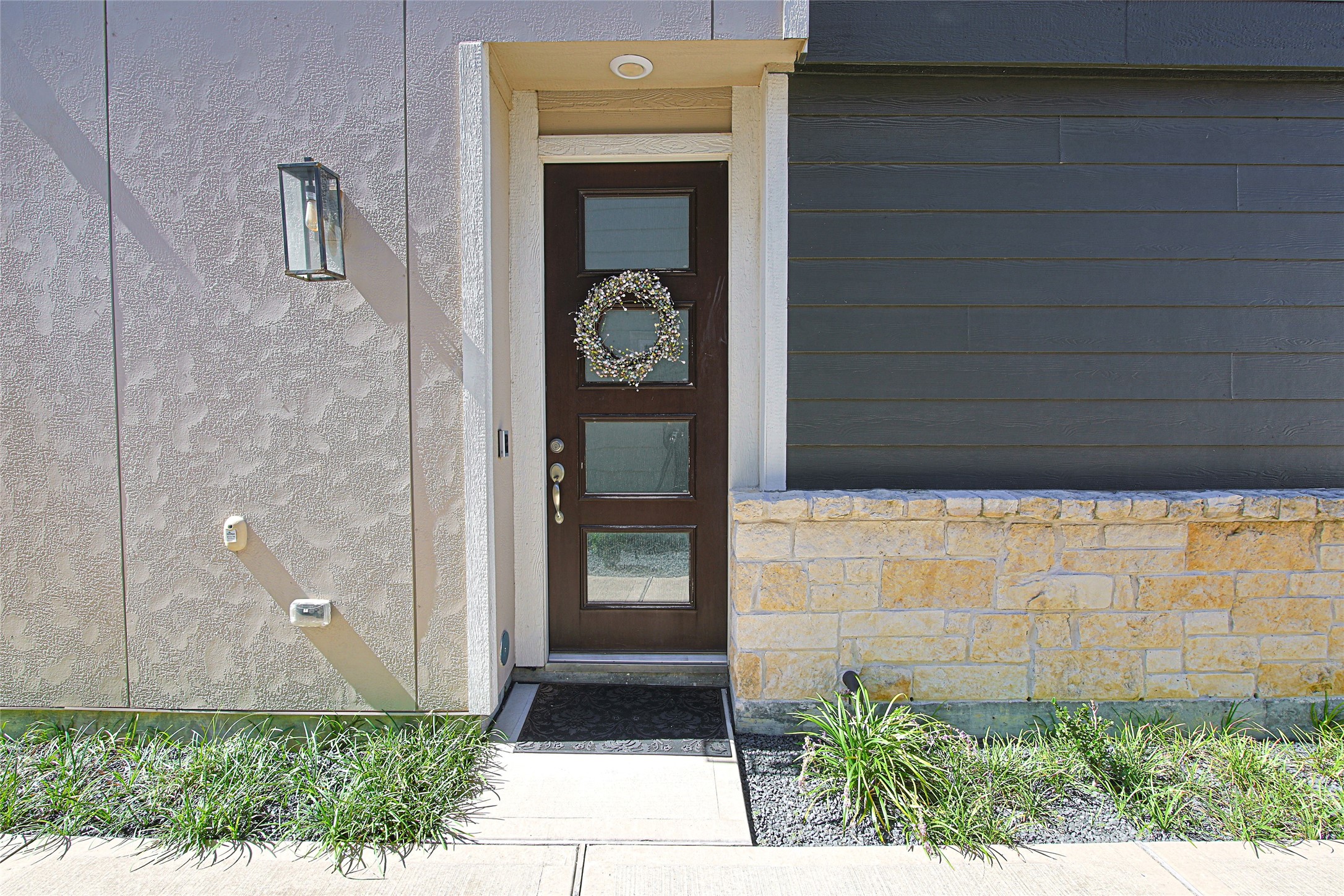 10005 Brickhouse Drive Property Photo 2