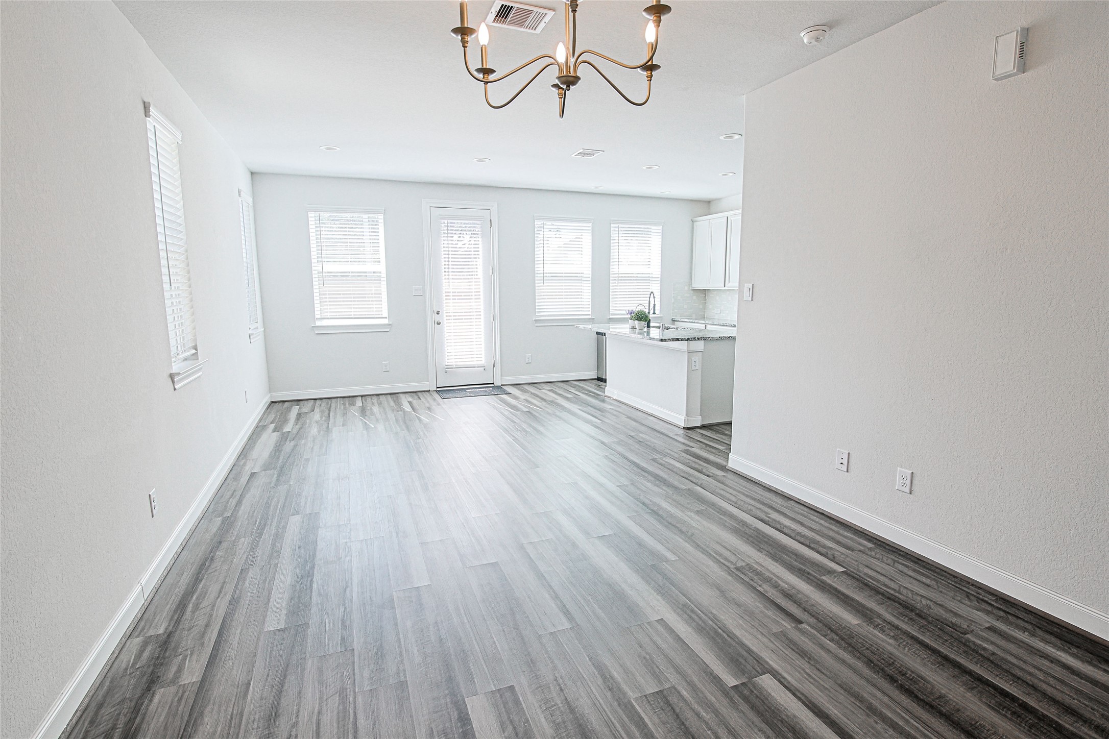 10005 Brickhouse Drive Property Photo 6