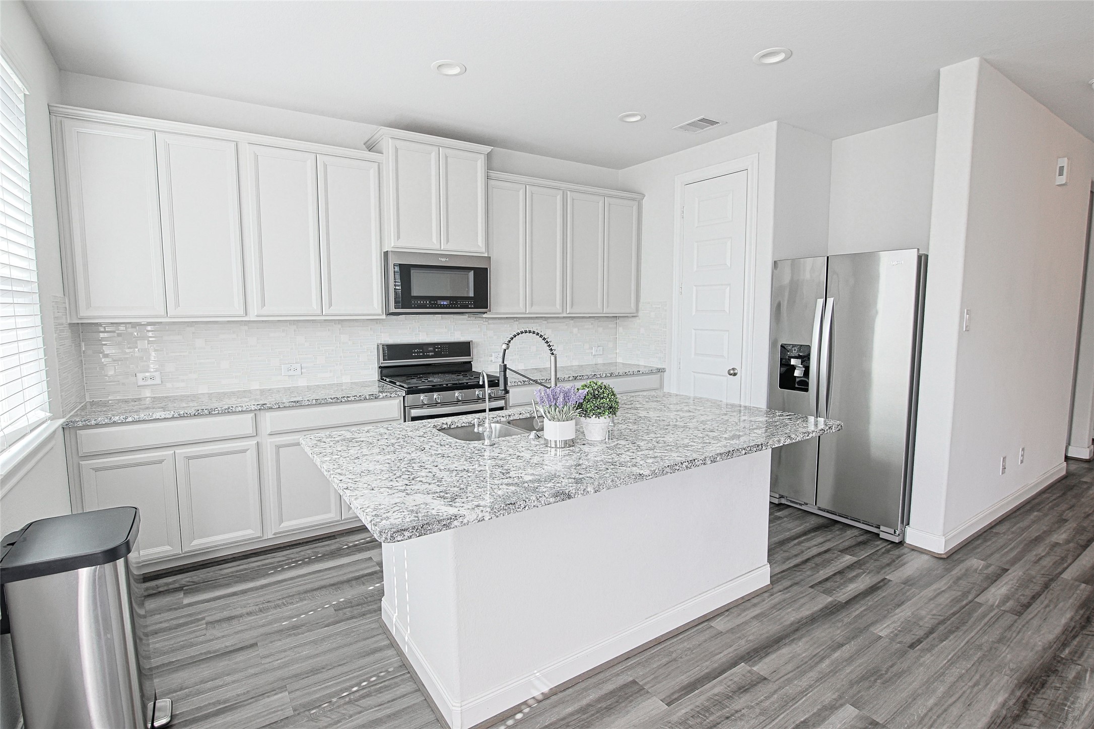 10005 Brickhouse Drive Property Photo 8