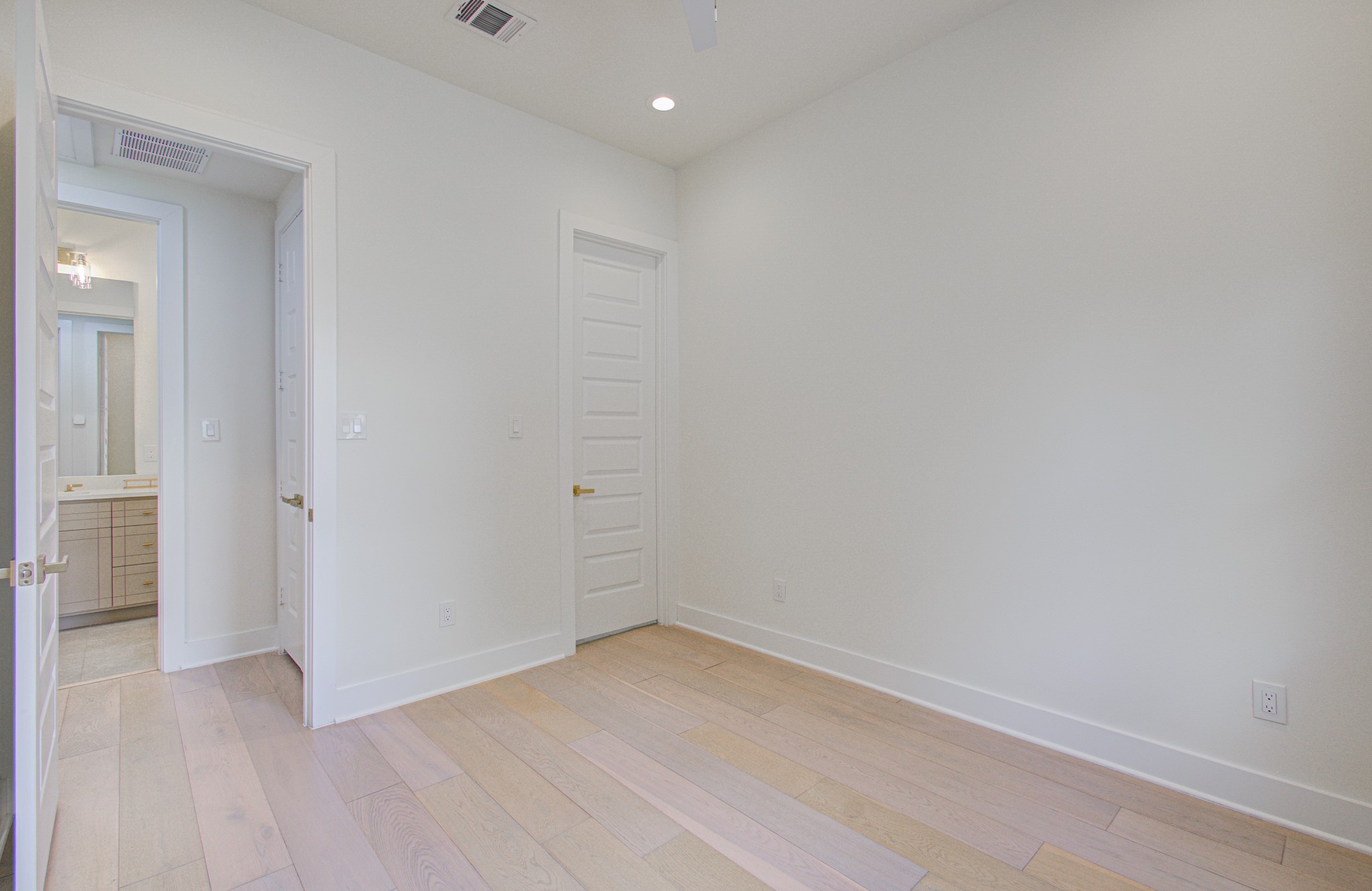 3107 Webster Street B Property Photo 10