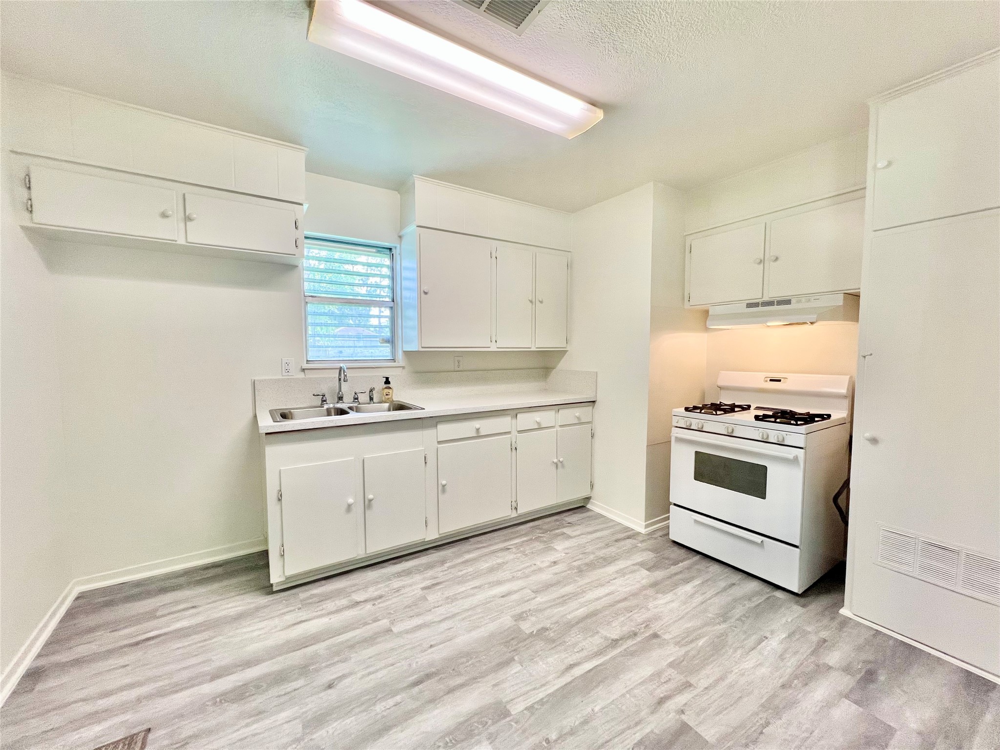 11815 15th Street Property Photo 10
