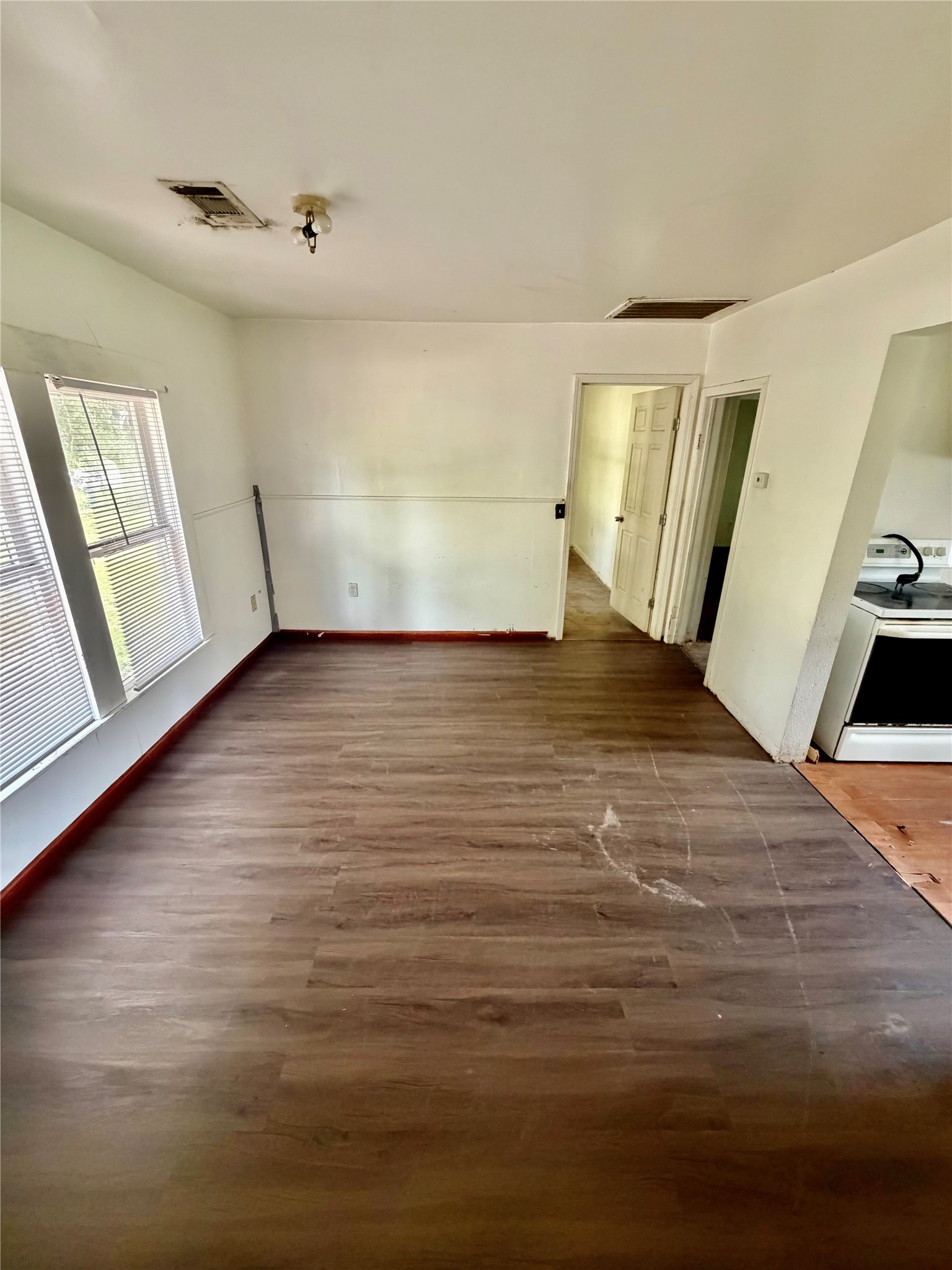 5603 Apgar Street Property Photo 7
