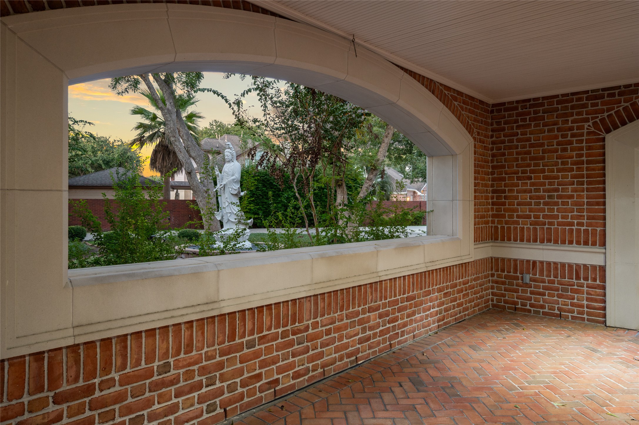 1802 Forest Gate Circle Property Photo 4