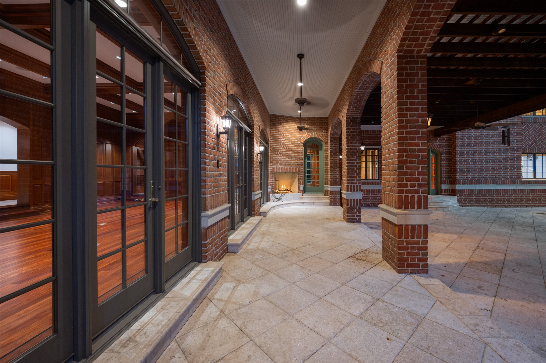 1802 Forest Gate Circle Property Photo 40