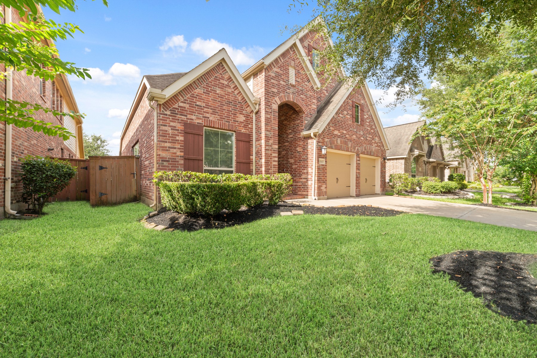 17623 Barrowfield Lane Property Photo 4