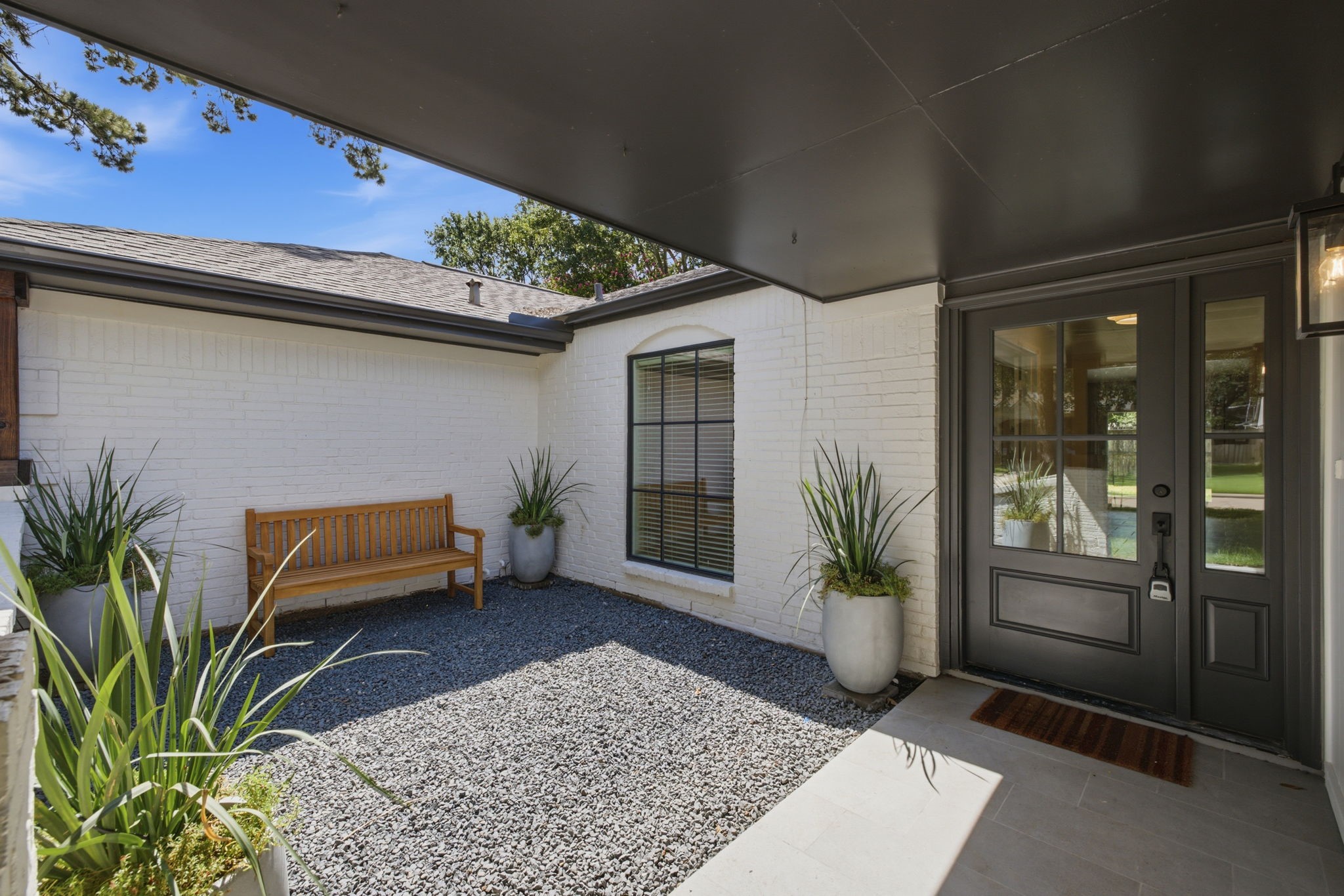 14035 Pinerock Lane Property Photo 4