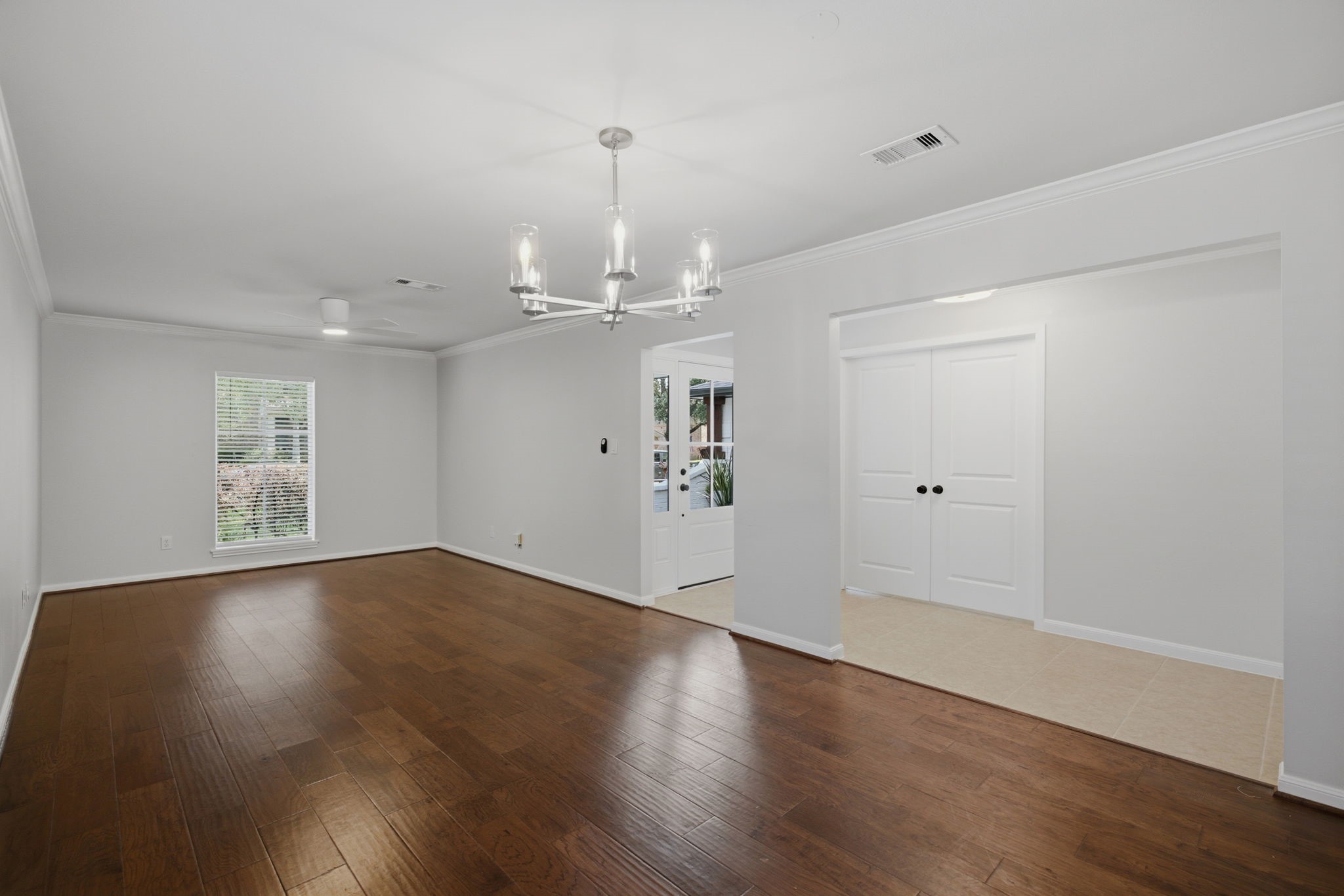 14035 Pinerock Lane Property Photo 9