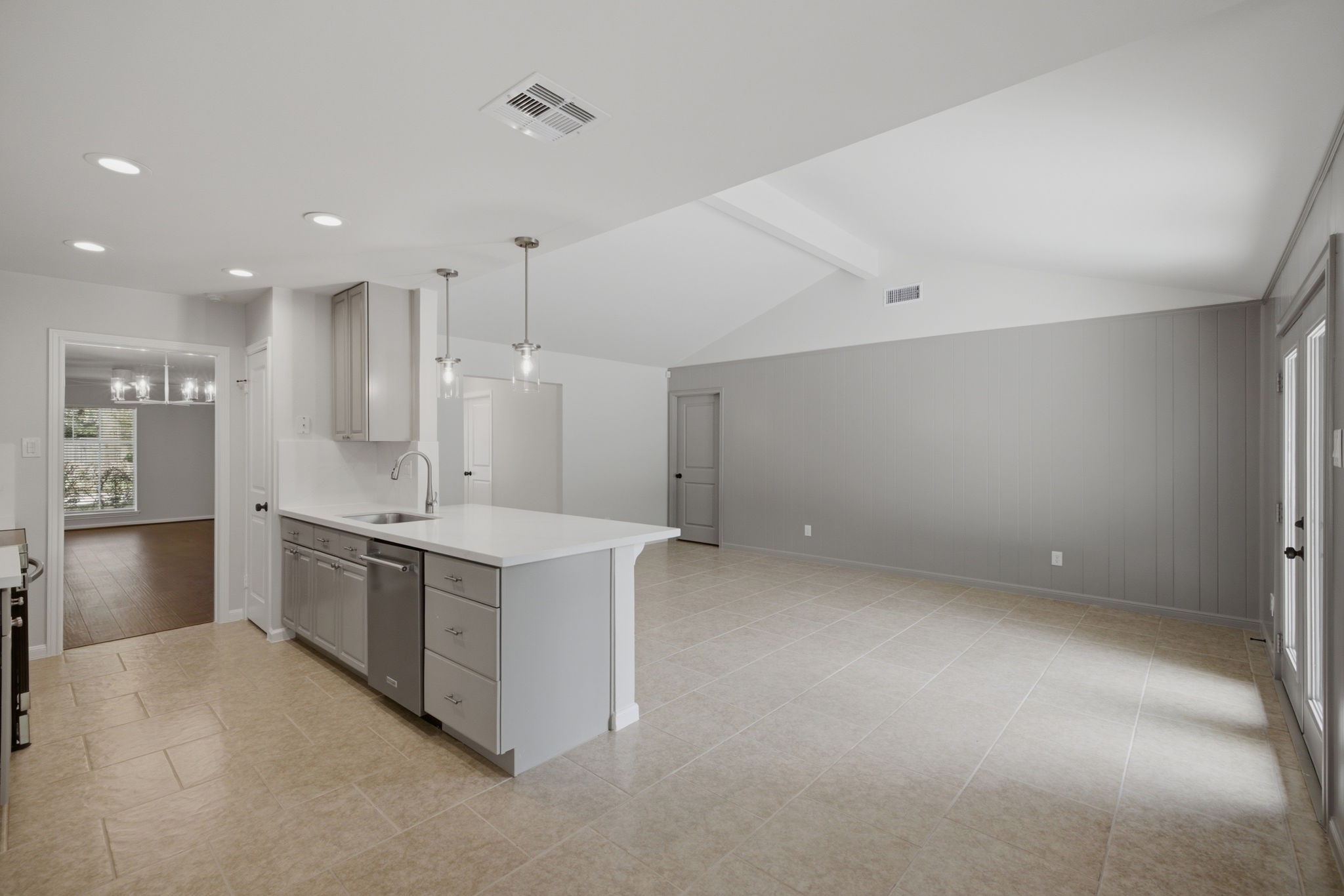 14035 Pinerock Lane Property Photo 15