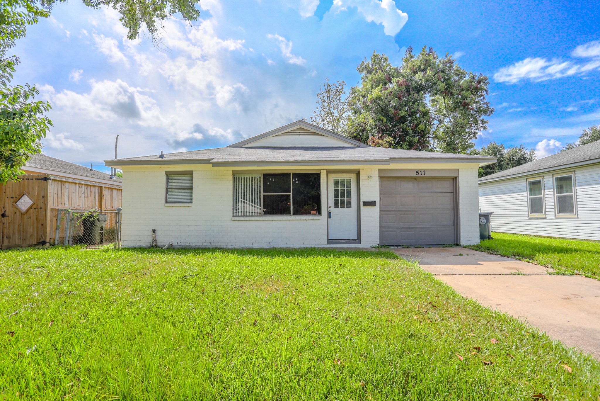 511 Guyer Street Property Photo 2
