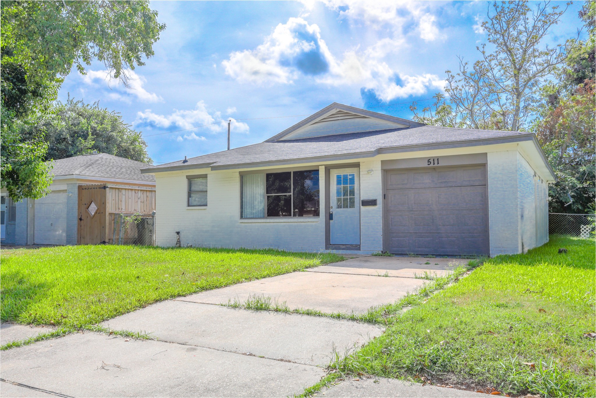511 Guyer Street Property Photo 3