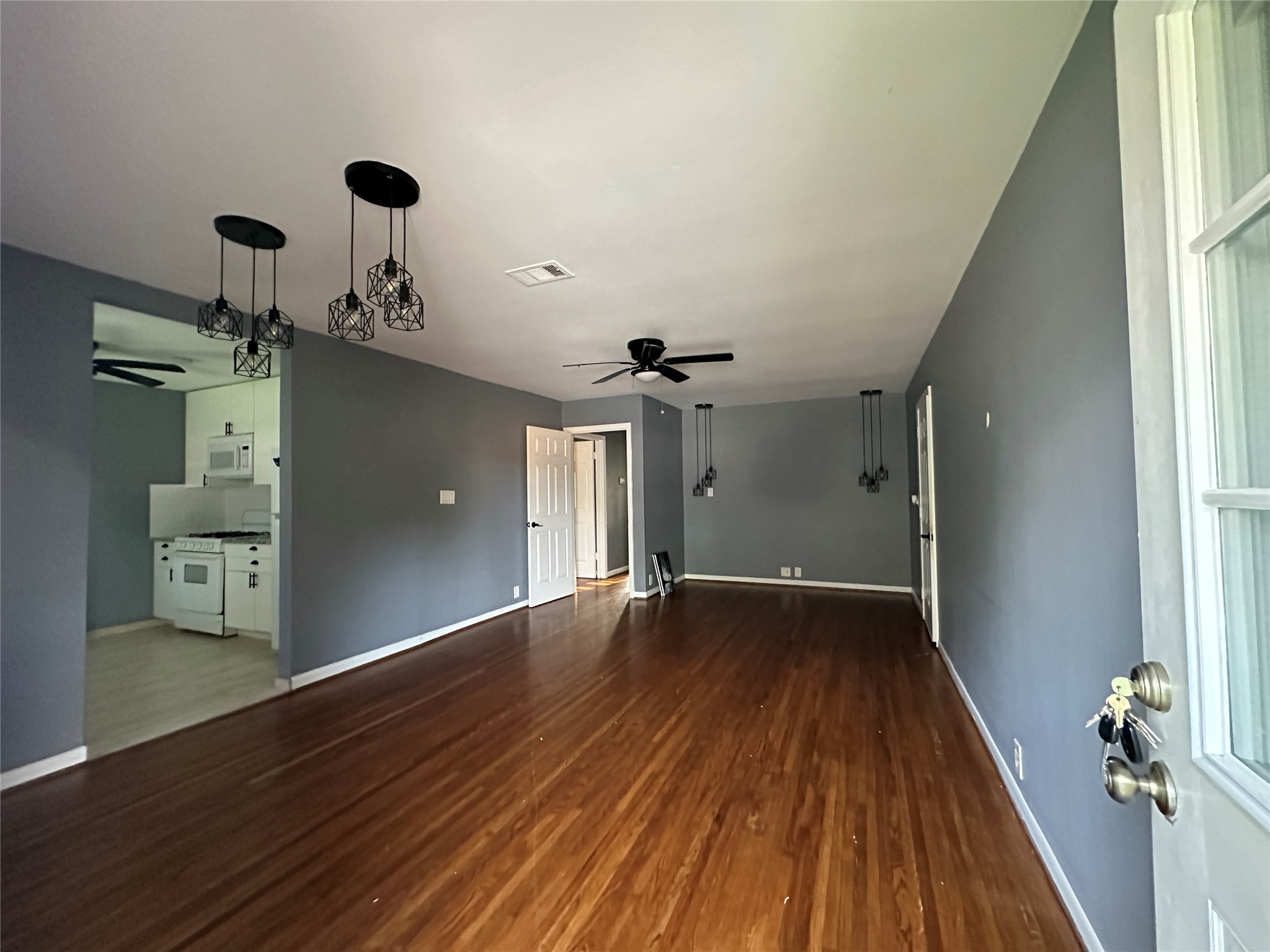 511 Guyer Street Property Photo 7