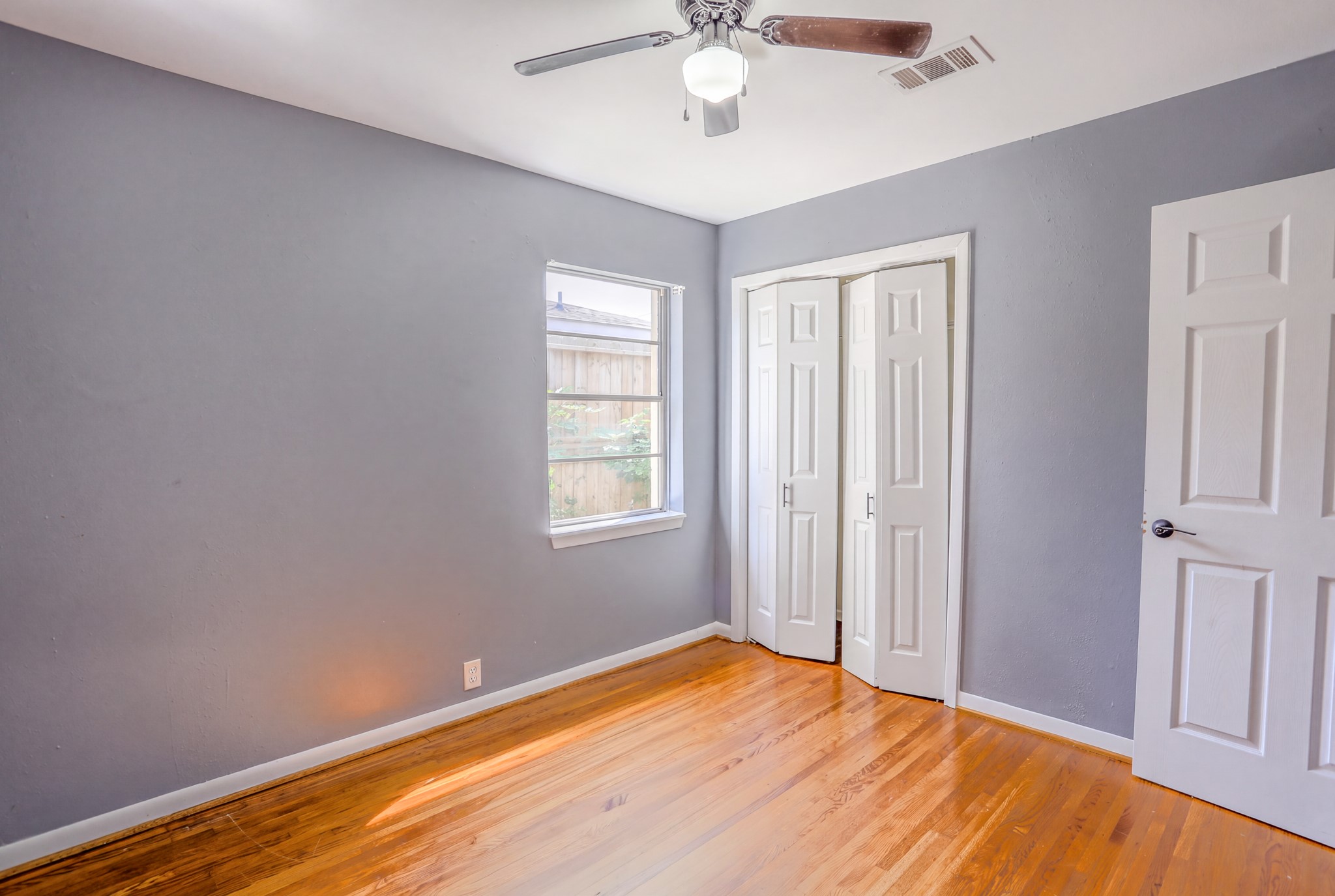 511 Guyer Street Property Photo 14