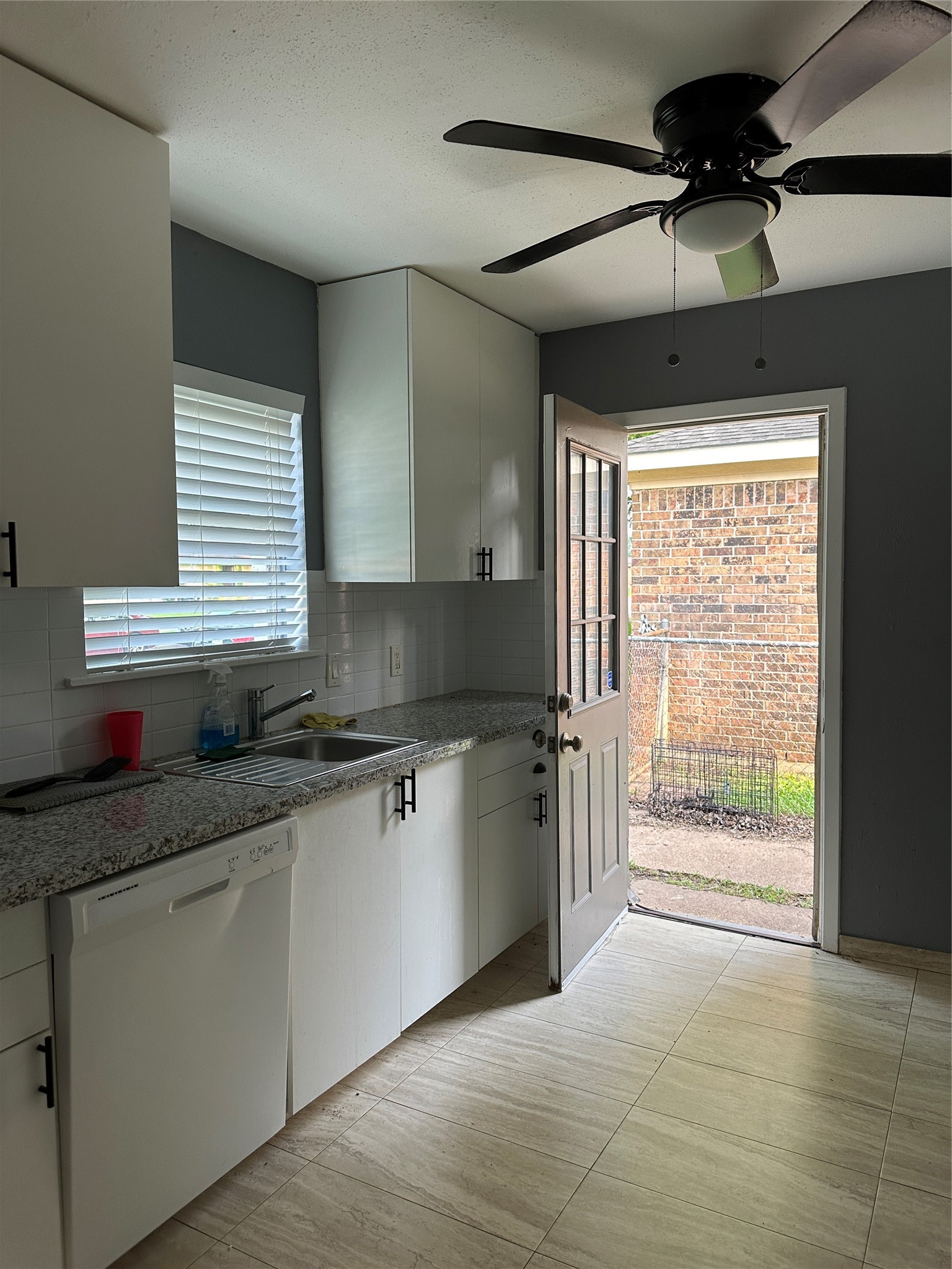 511 Guyer Street Property Photo 29