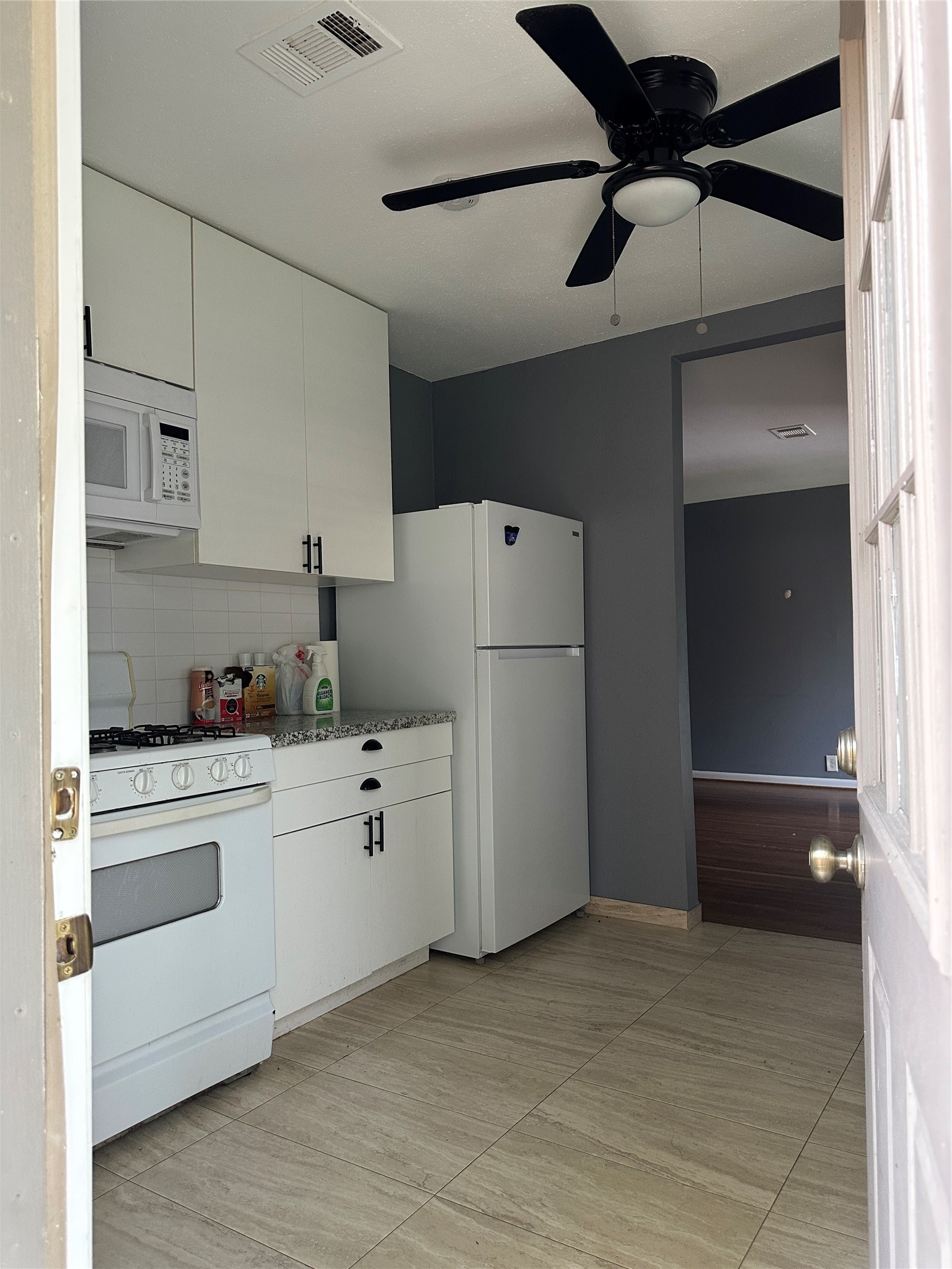 511 Guyer Street Property Photo 31