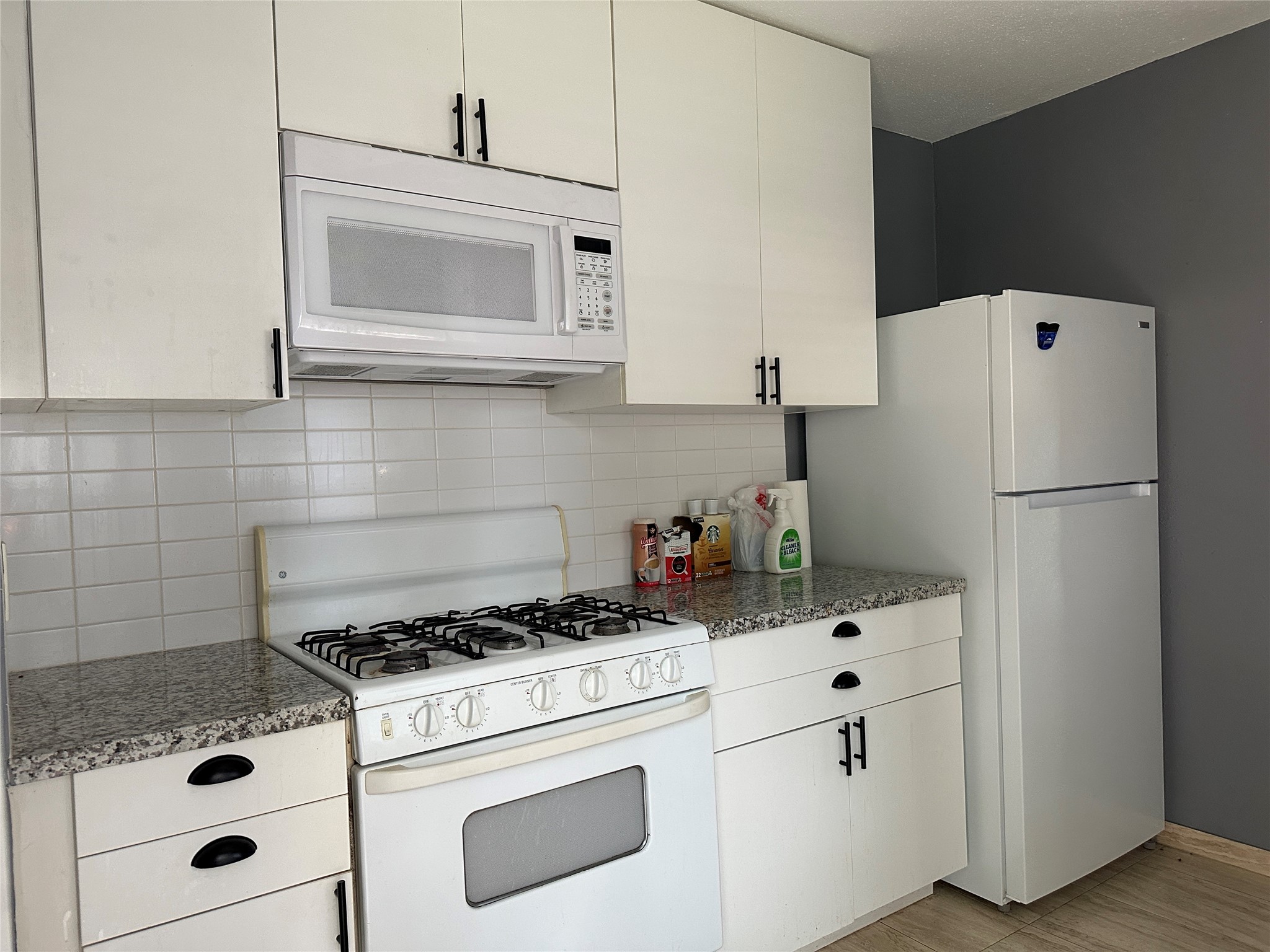 511 Guyer Street Property Photo 32