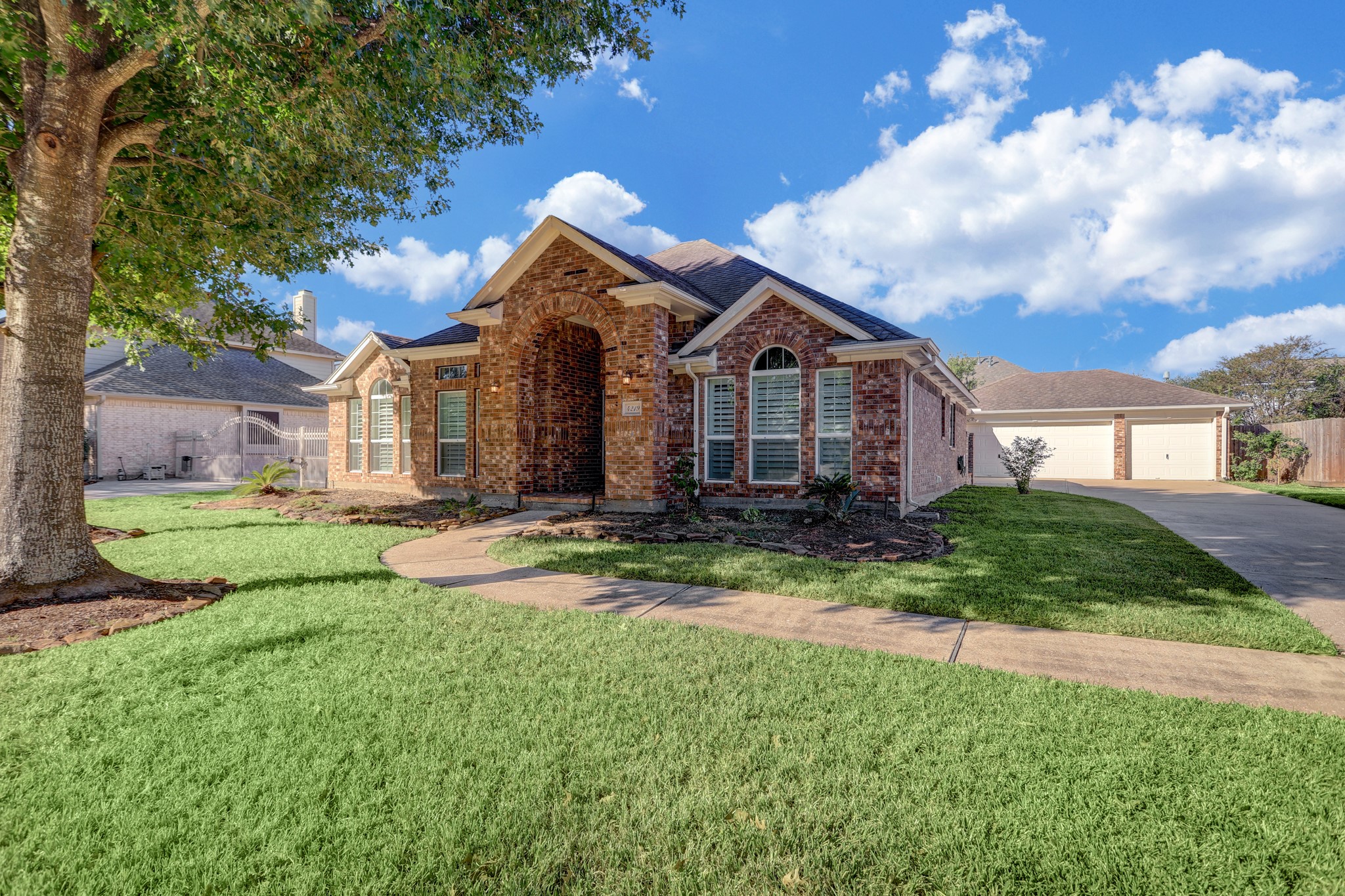 4219 Copper Creek Property Photo 1