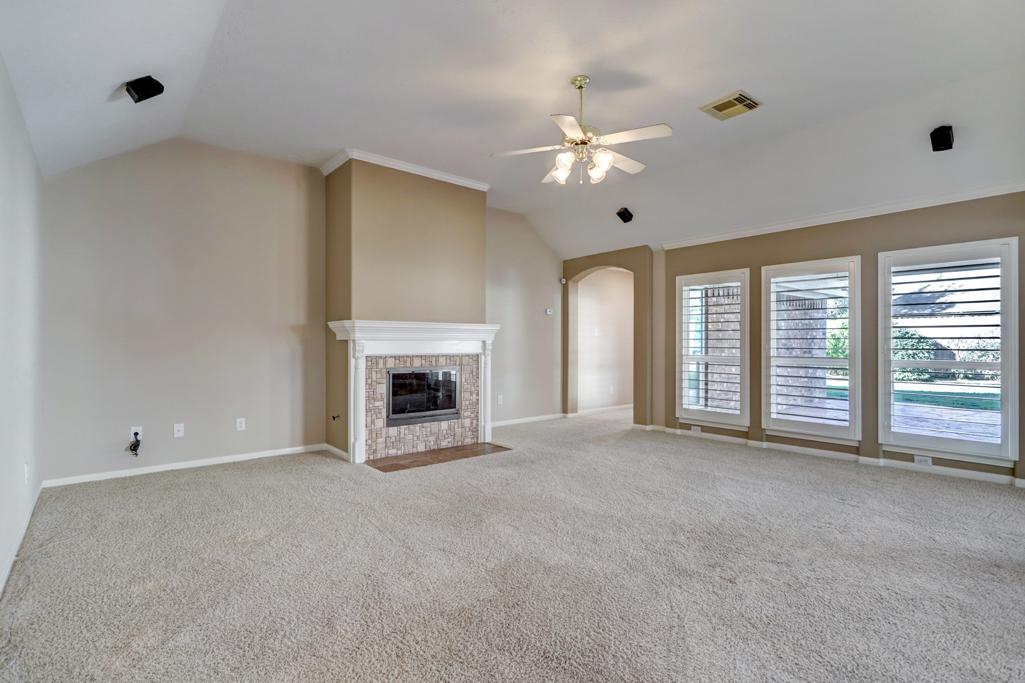 4219 Copper Creek Property Photo 4