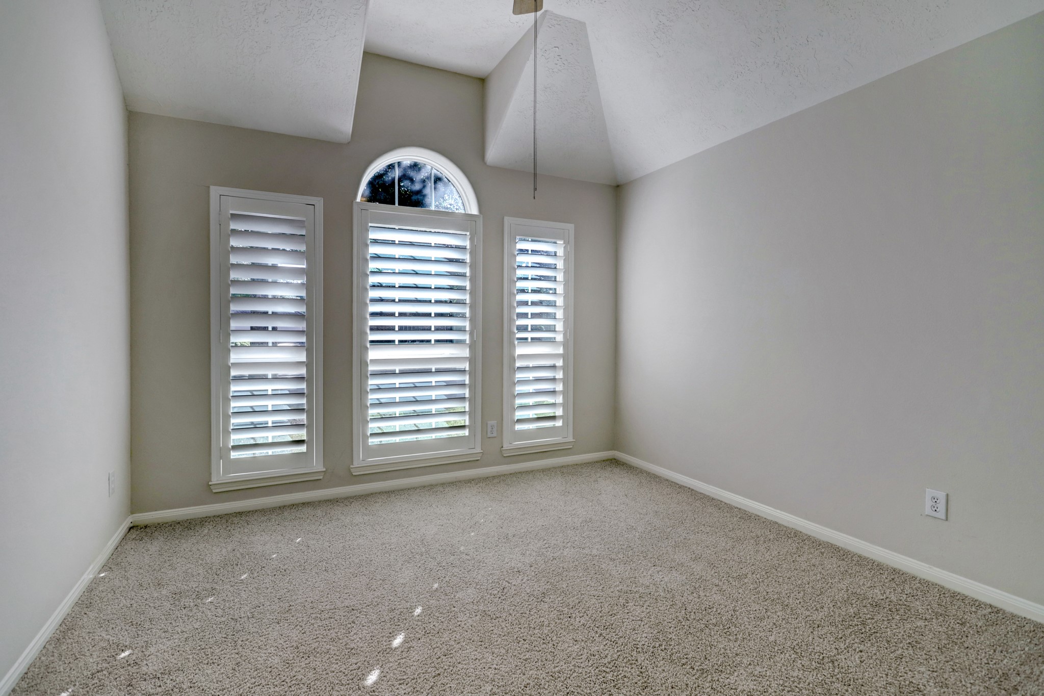 4219 Copper Creek Property Photo 6