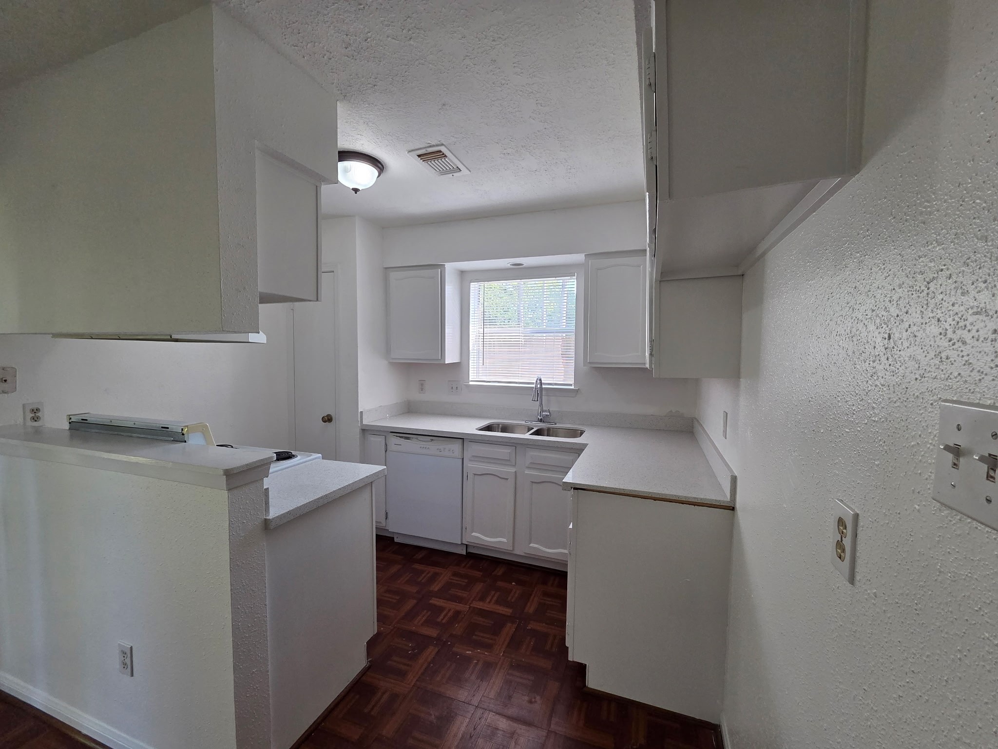 6519 La Violetta Drive Property Photo 4