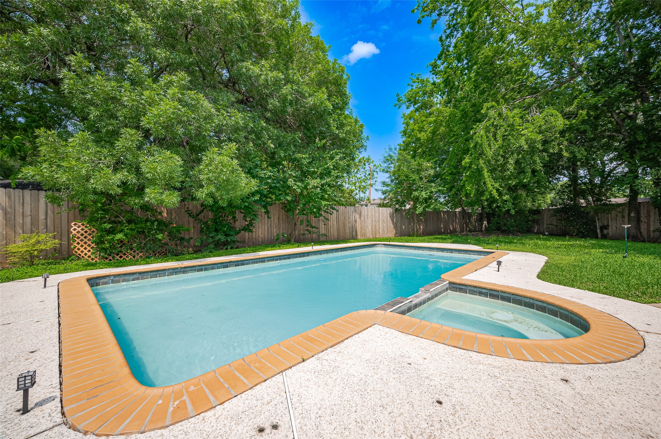 13506 Sherwood Street Property Photo 1
