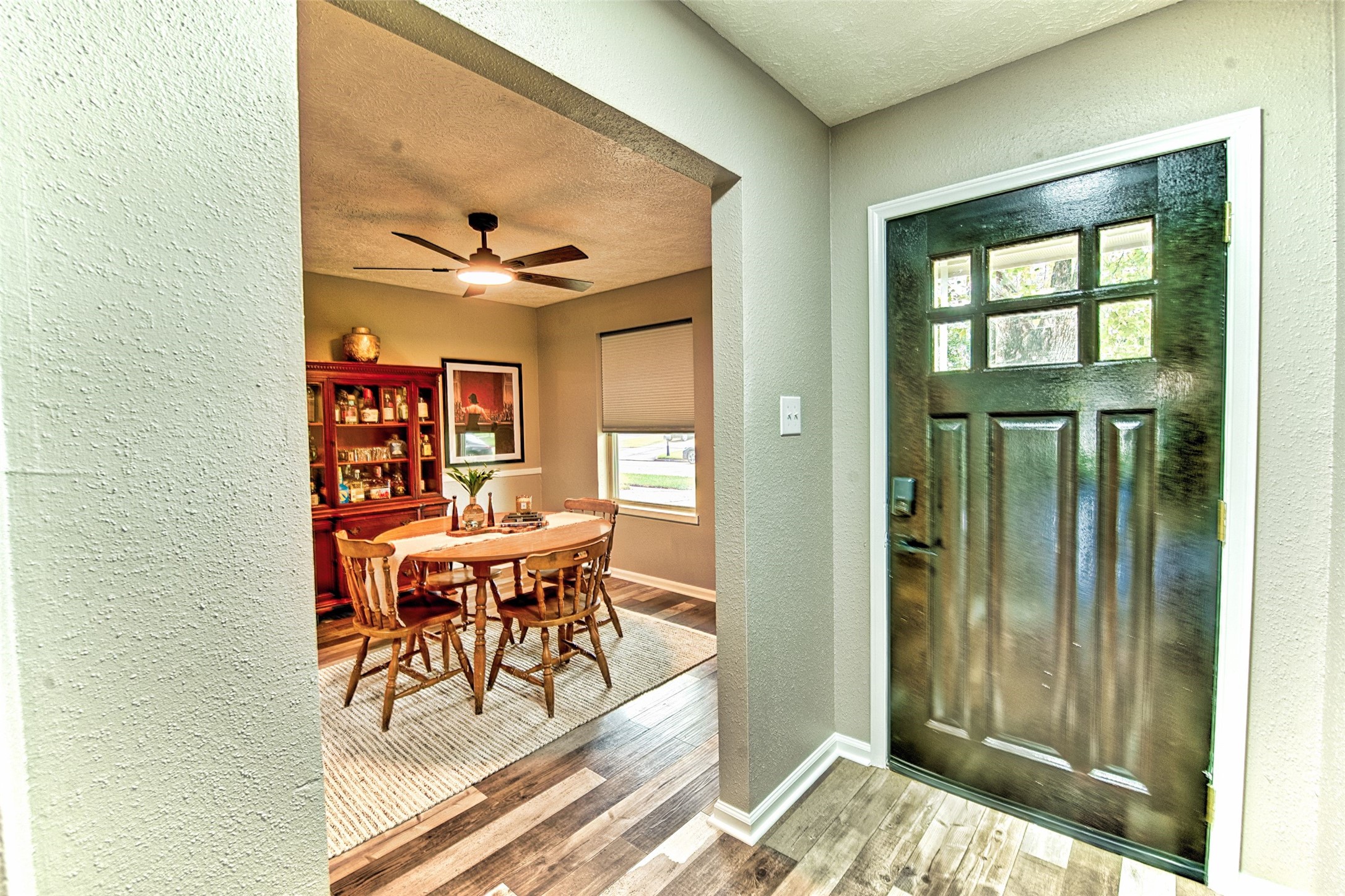 6218 Creekside Lane Property Photo 4