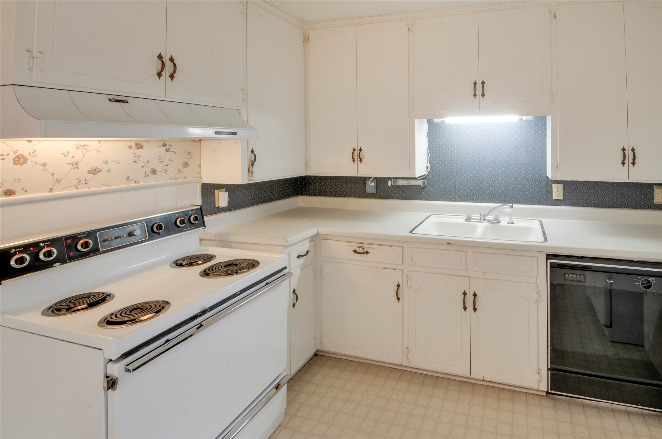 802 Ridgelea Drive Property Photo 10