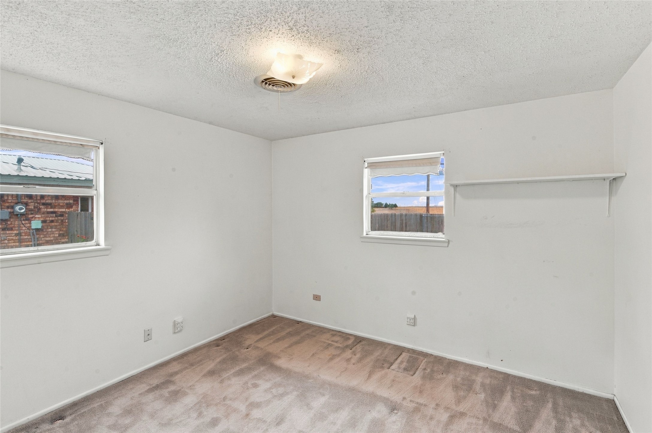 802 Ridgelea Drive Property Photo 15
