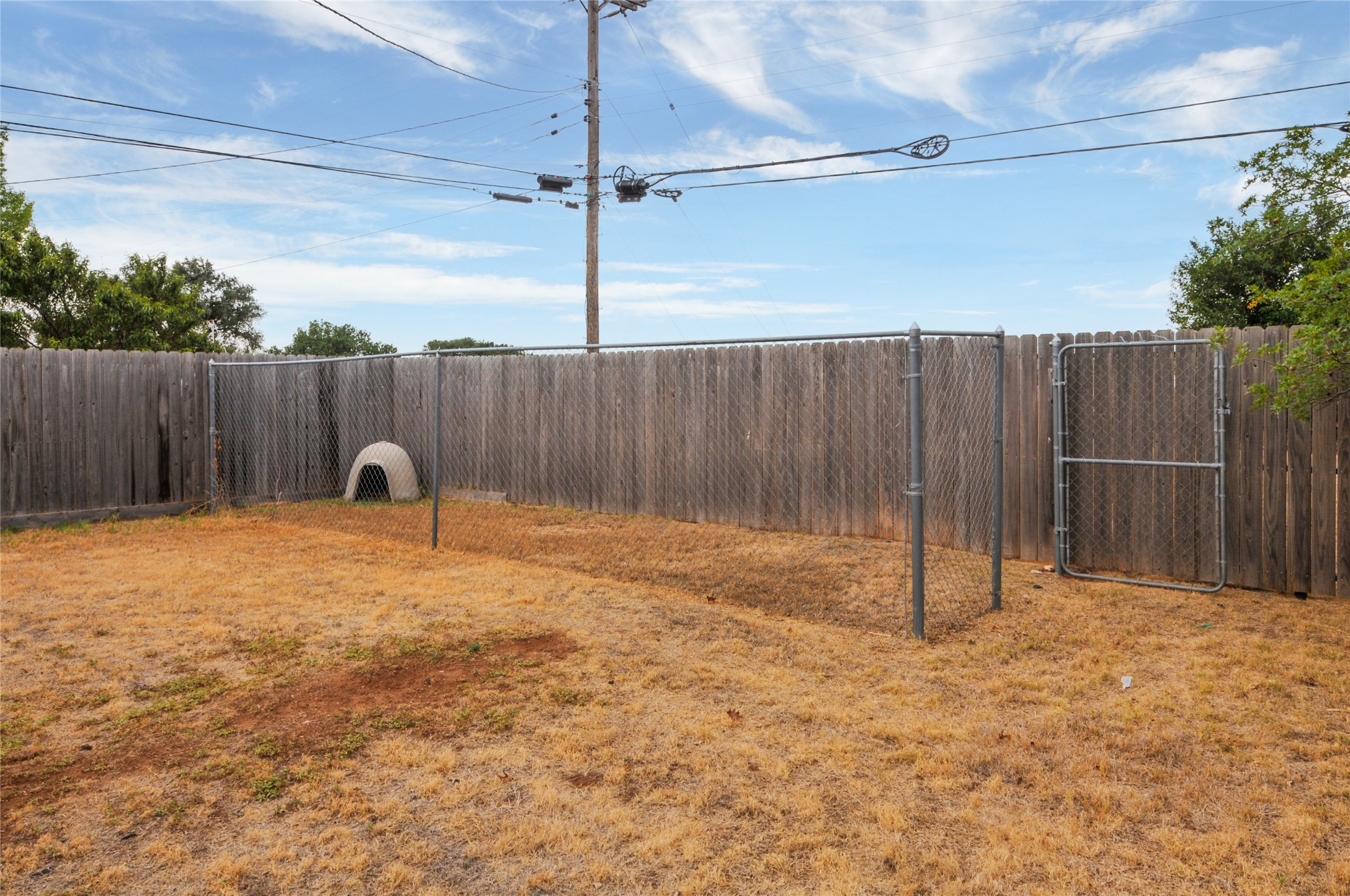 802 Ridgelea Drive Property Photo 21