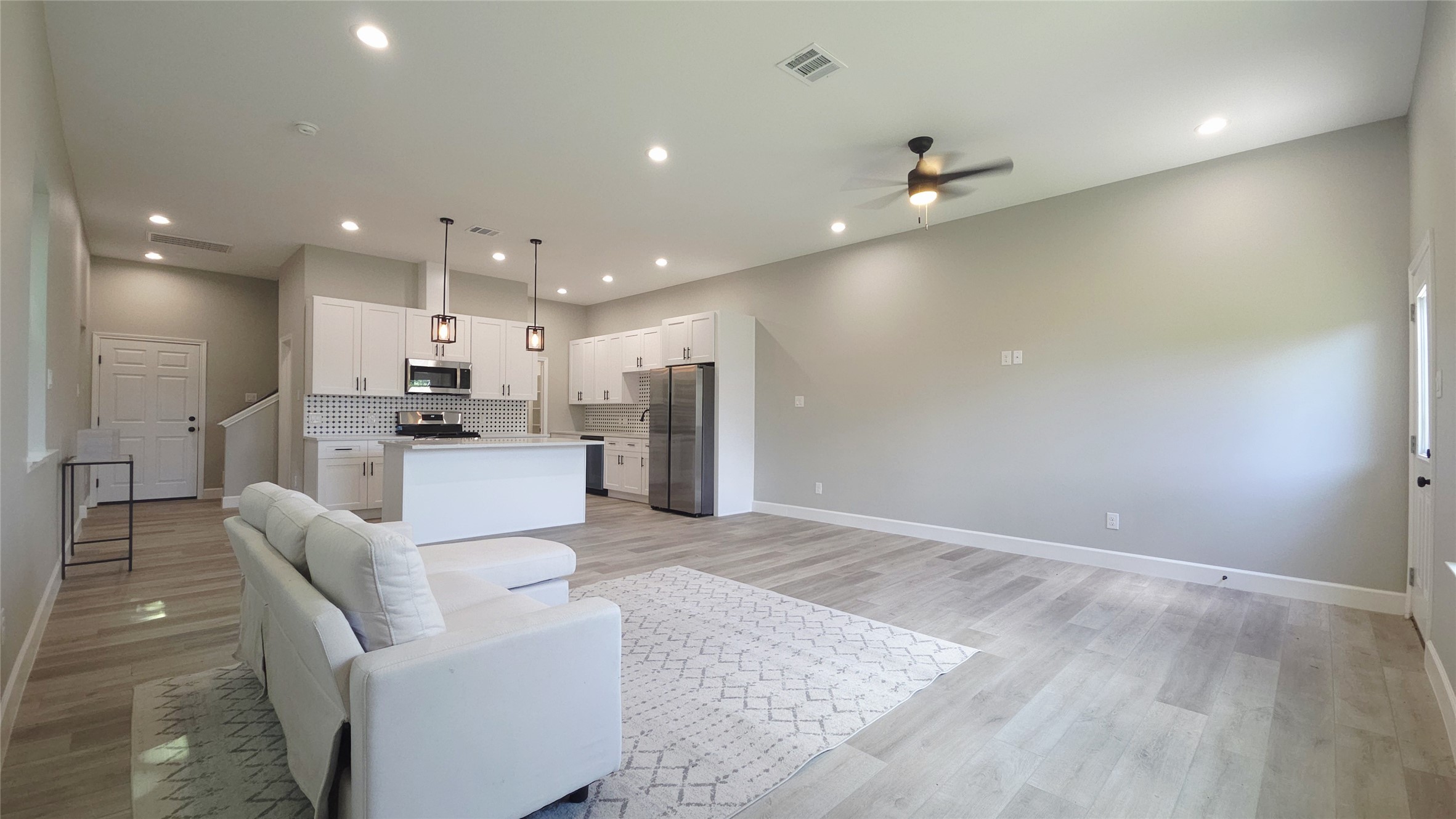 765 Enterprise Street E Property Photo 3