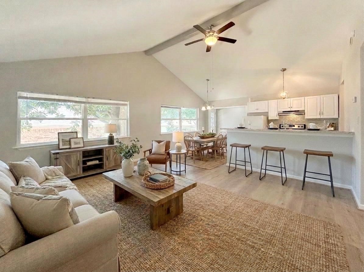 15095 Conroe Bay Boulevard Property Photo 3