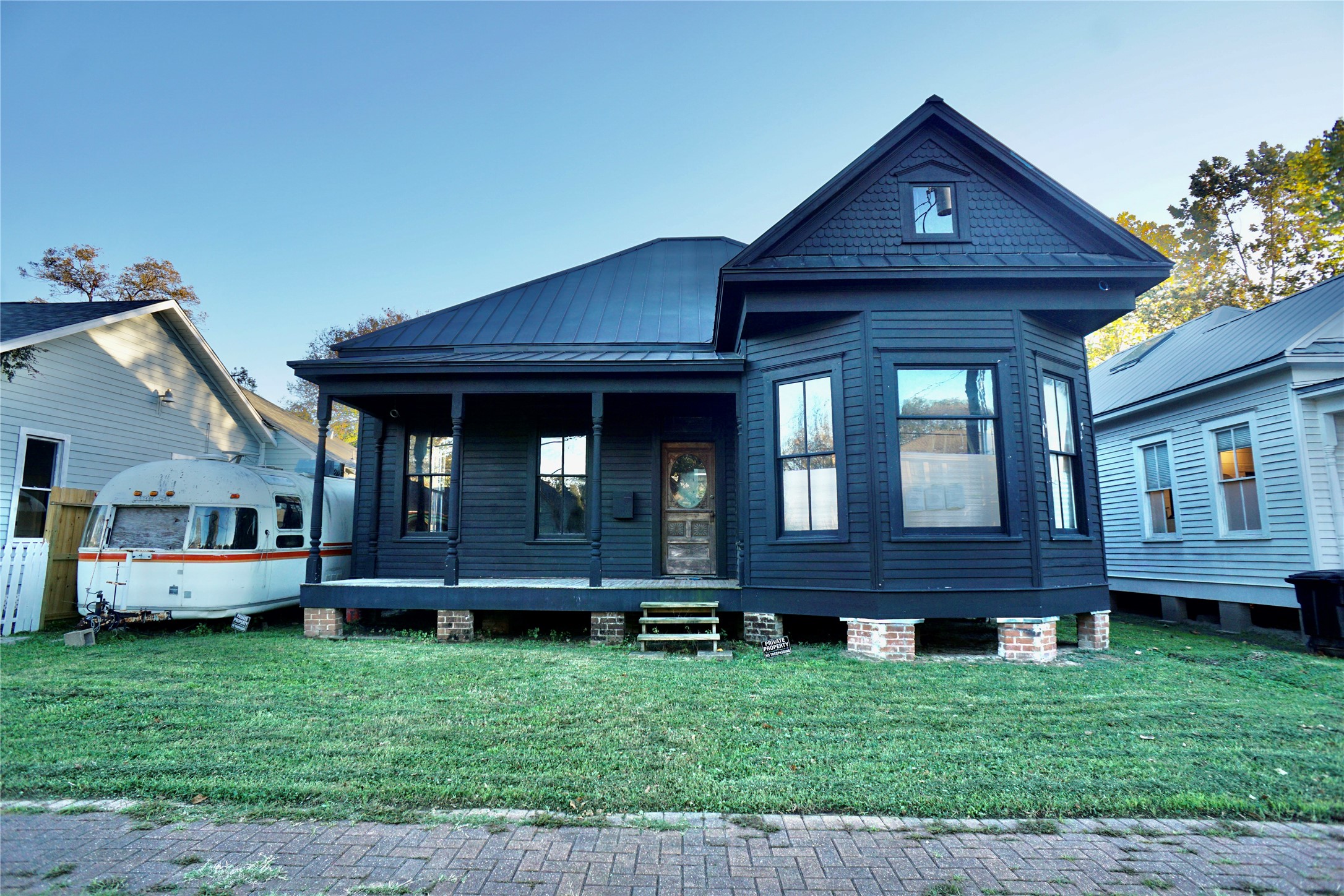 2215 Kane Street Property Photo