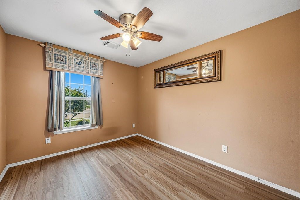 22327 Albee Drive Property Photo 5