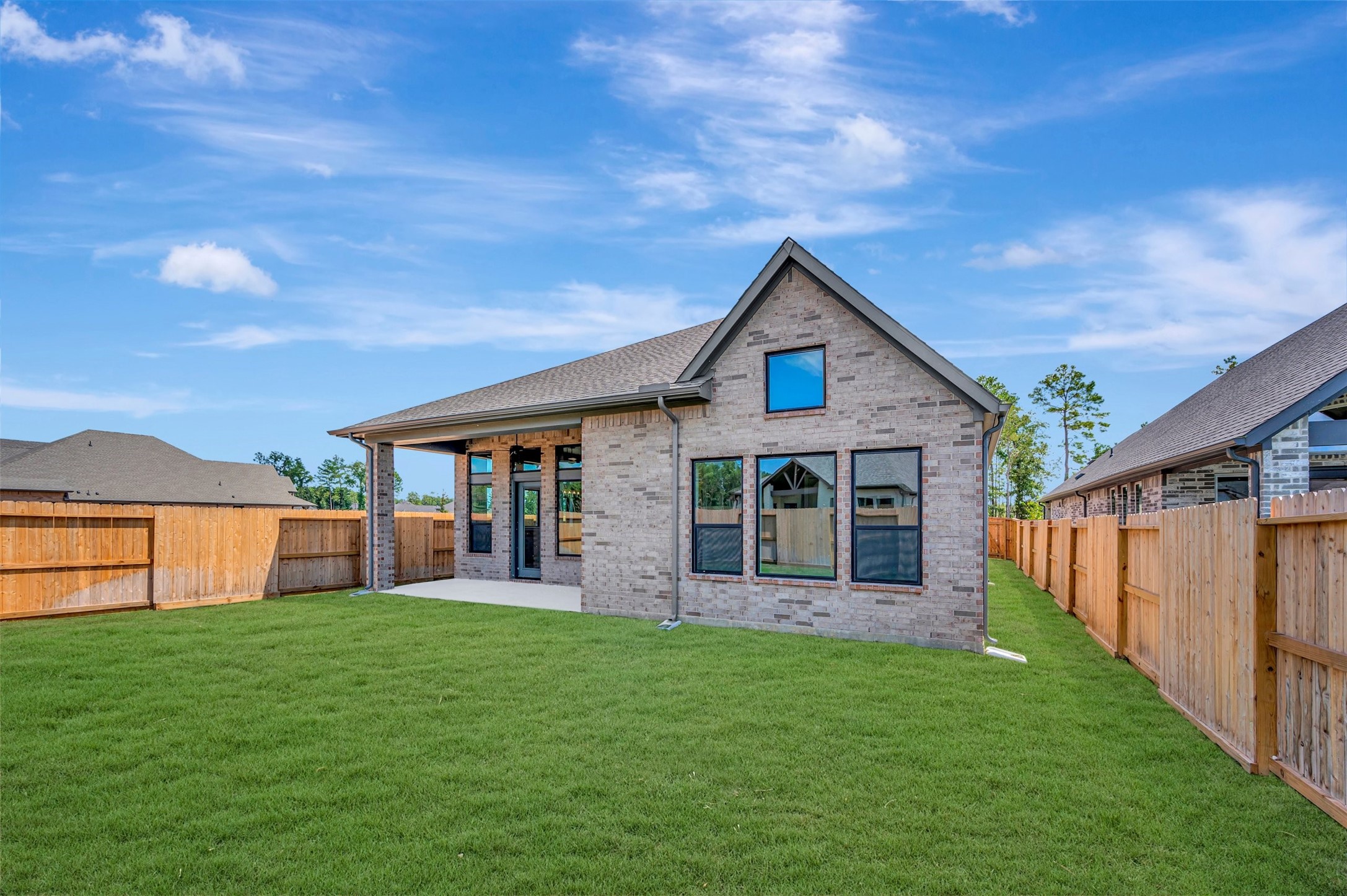 21948 Rolling Greens Road Property Photo 9