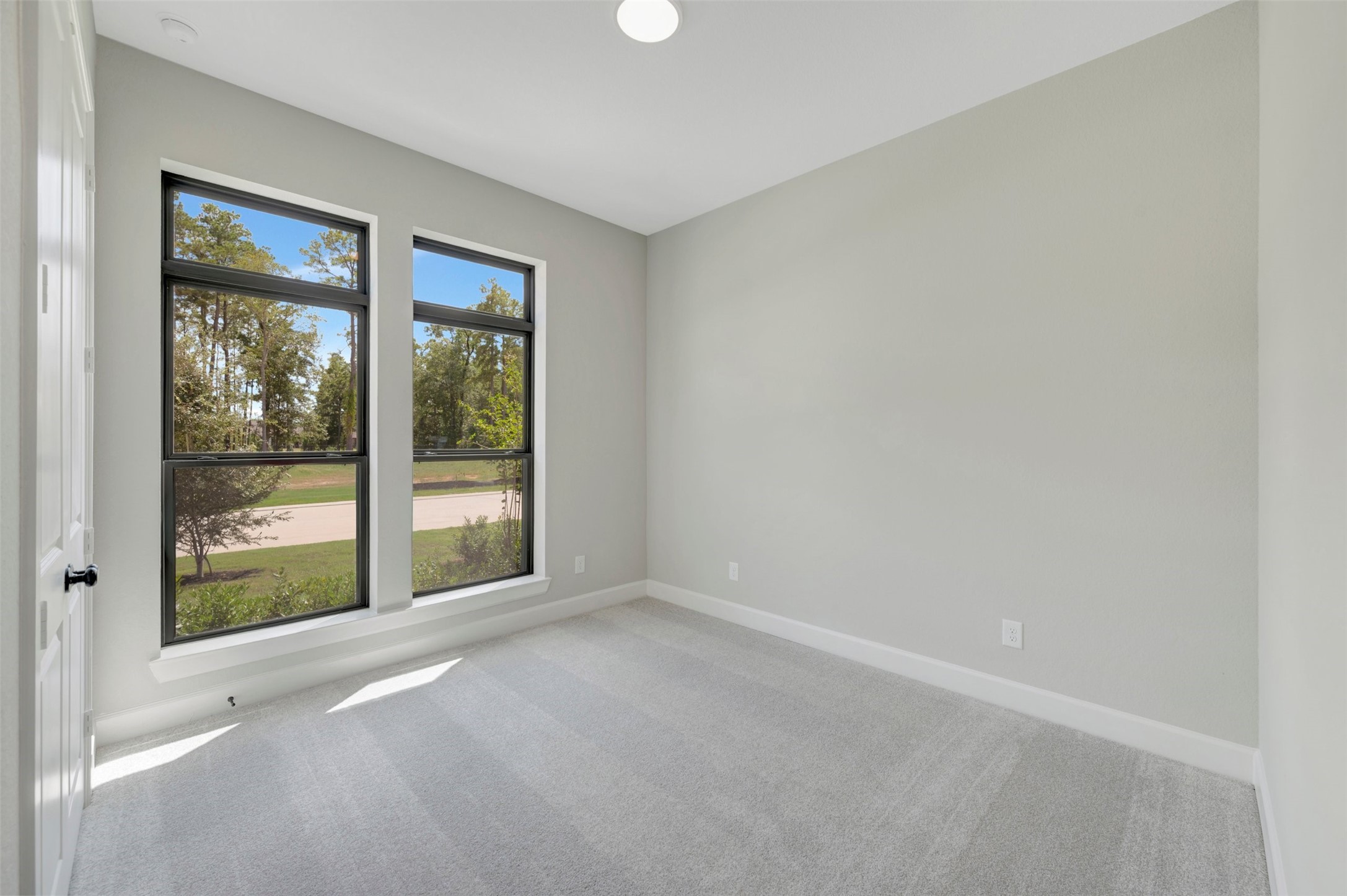 21948 Rolling Greens Road Property Photo 14