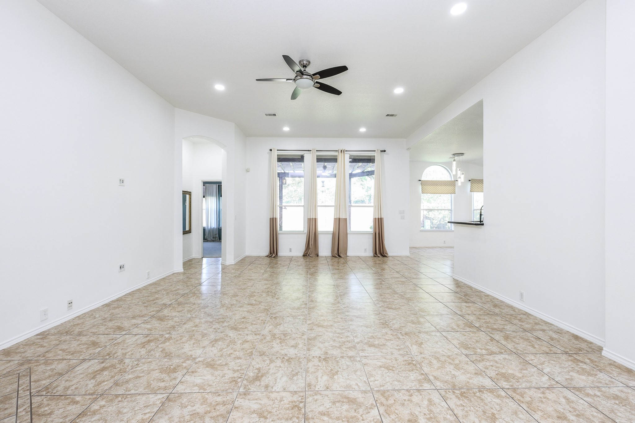 5418 Lacey Oak Meadow Drive Property Photo 6