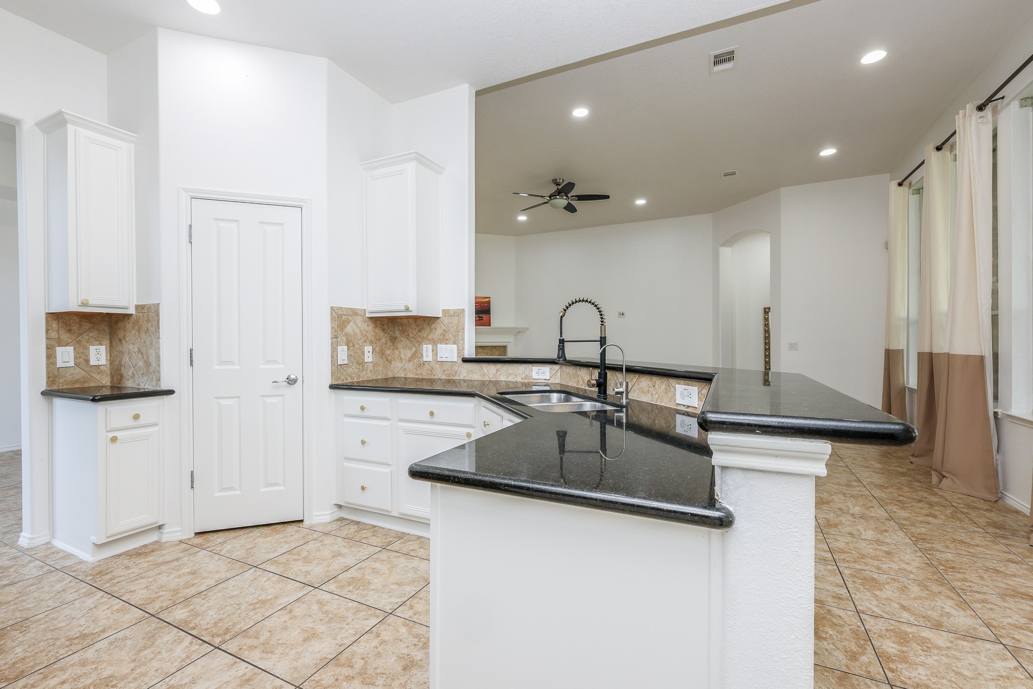 5418 Lacey Oak Meadow Drive Property Photo 14