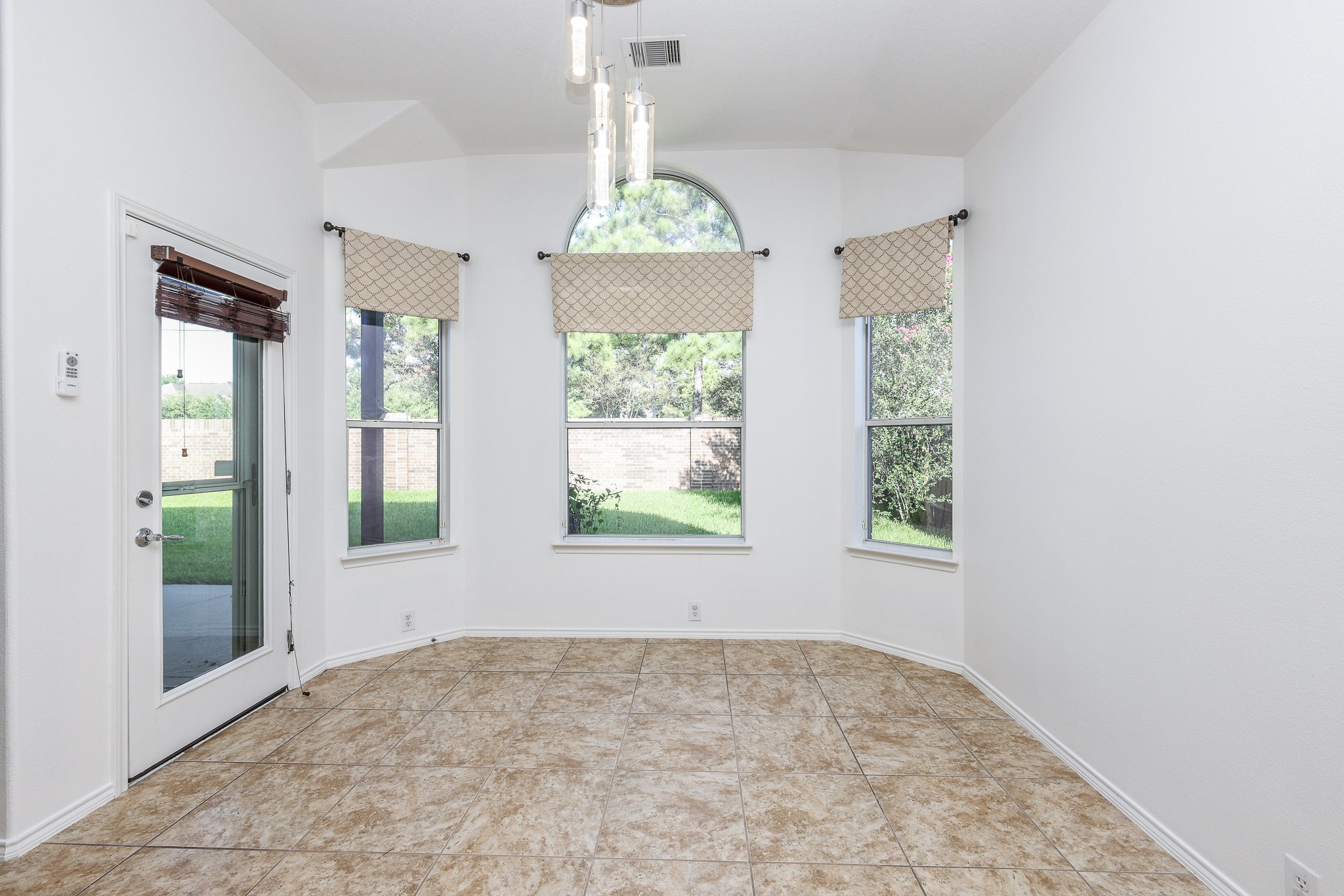 5418 Lacey Oak Meadow Drive Property Photo 16