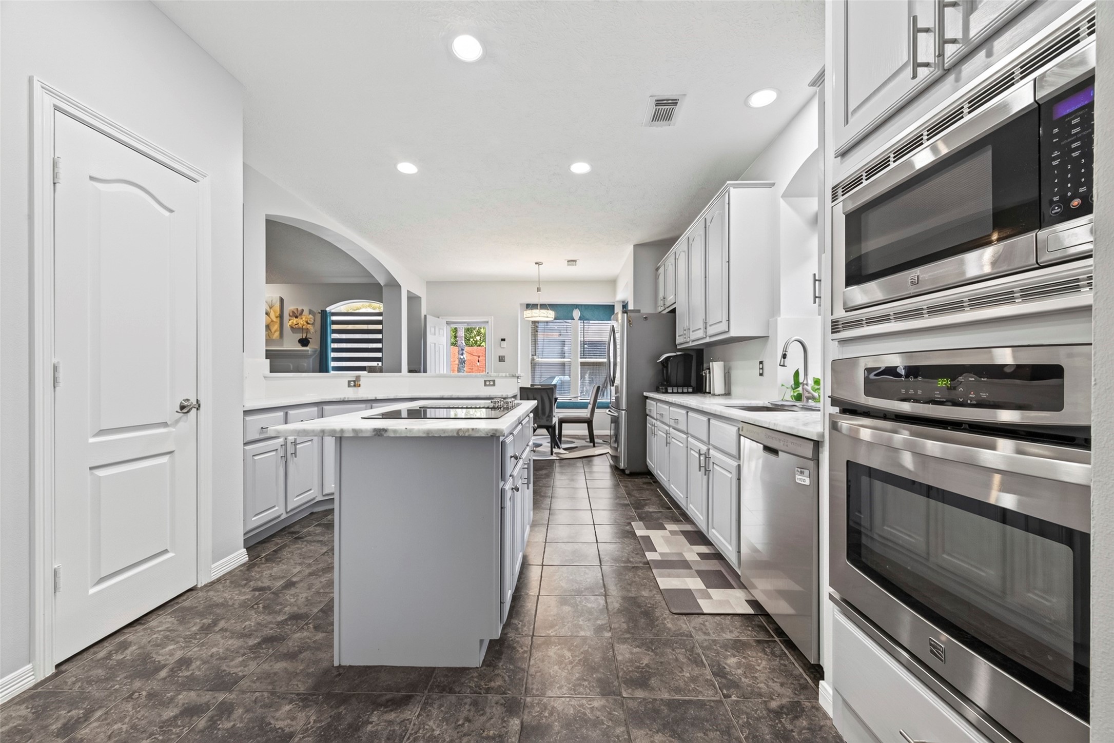 4234 Merriweather Street Property Photo 16