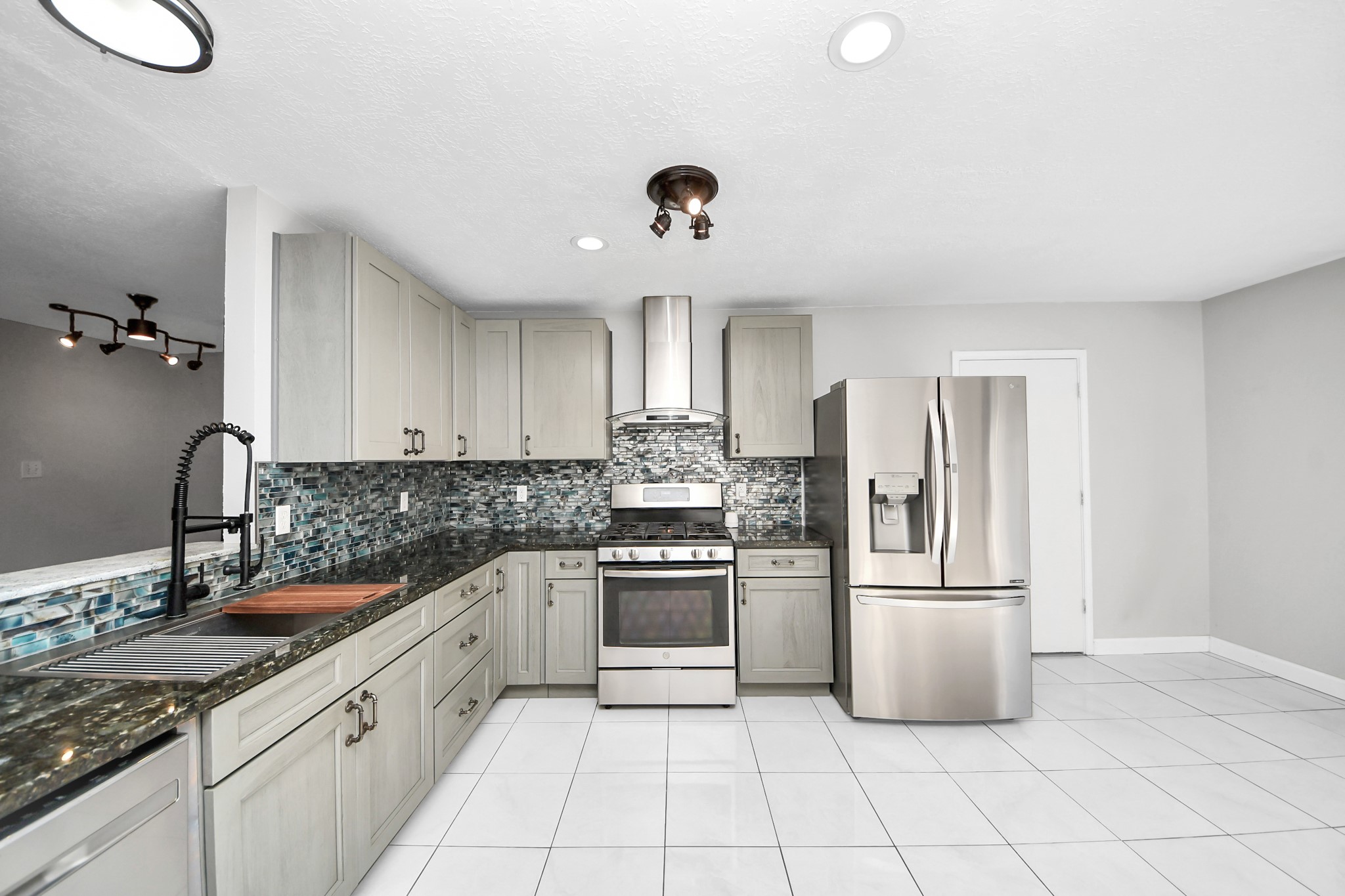 28707 Stapleford Street Property Photo 13