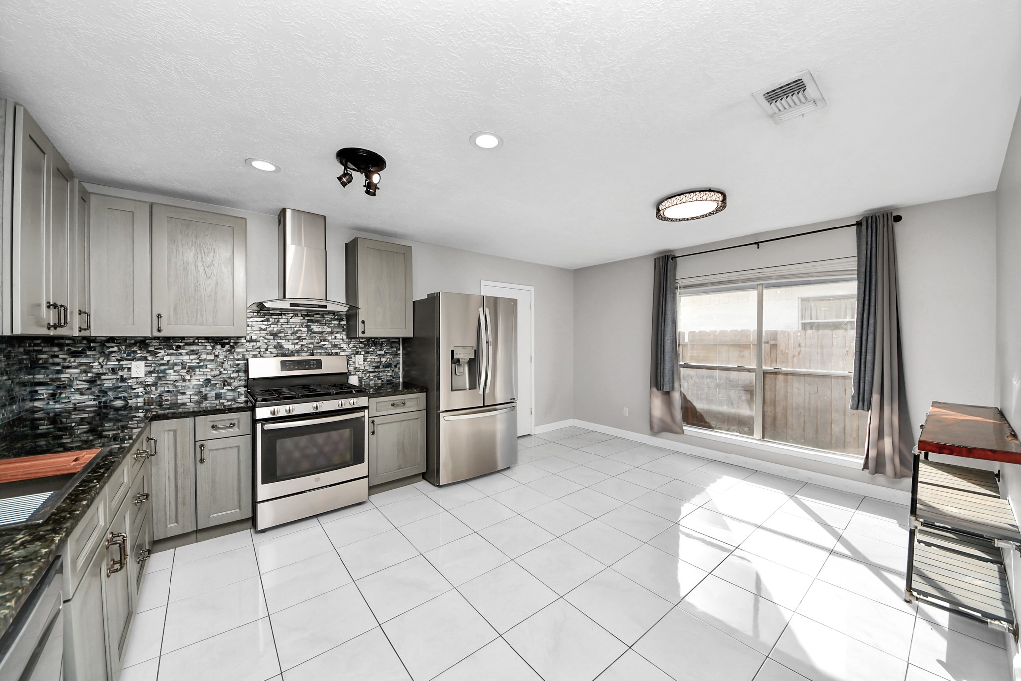 28707 Stapleford Street Property Photo 15