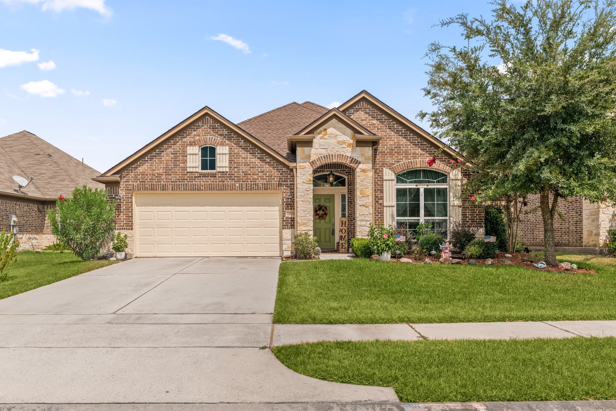 20706 Falling Cypress Court Property Photo 4