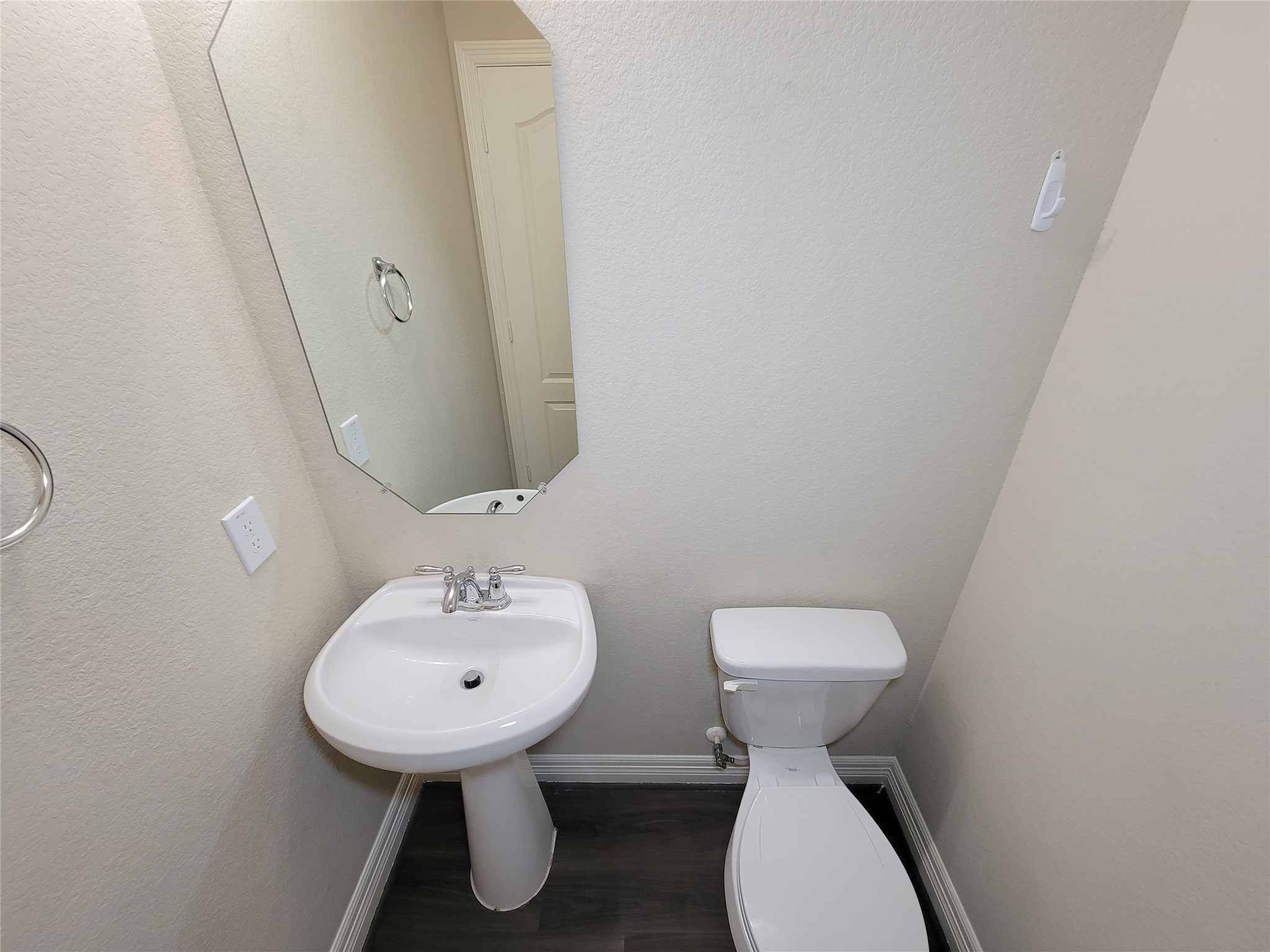 3430 Hughes Meadow Way Property Photo 20