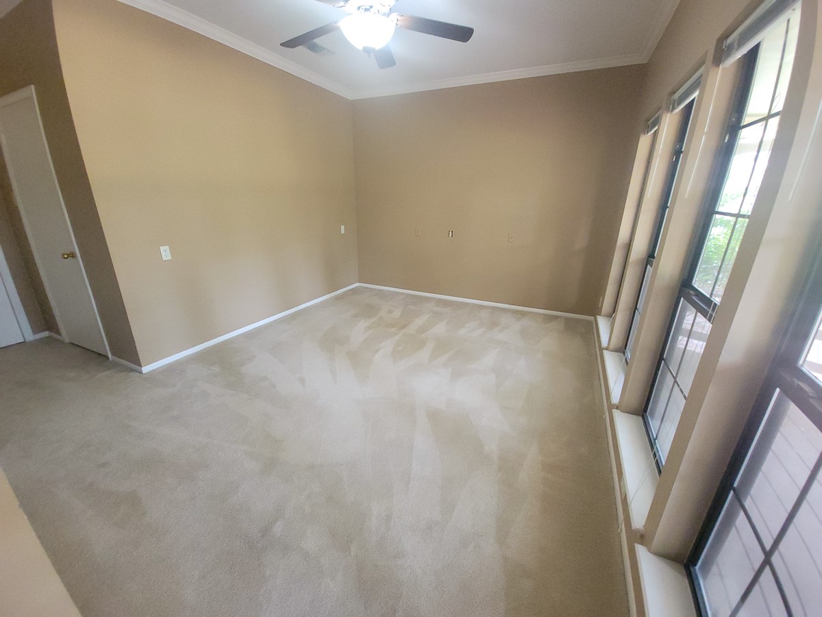 813 River Oaks Property Photo 15