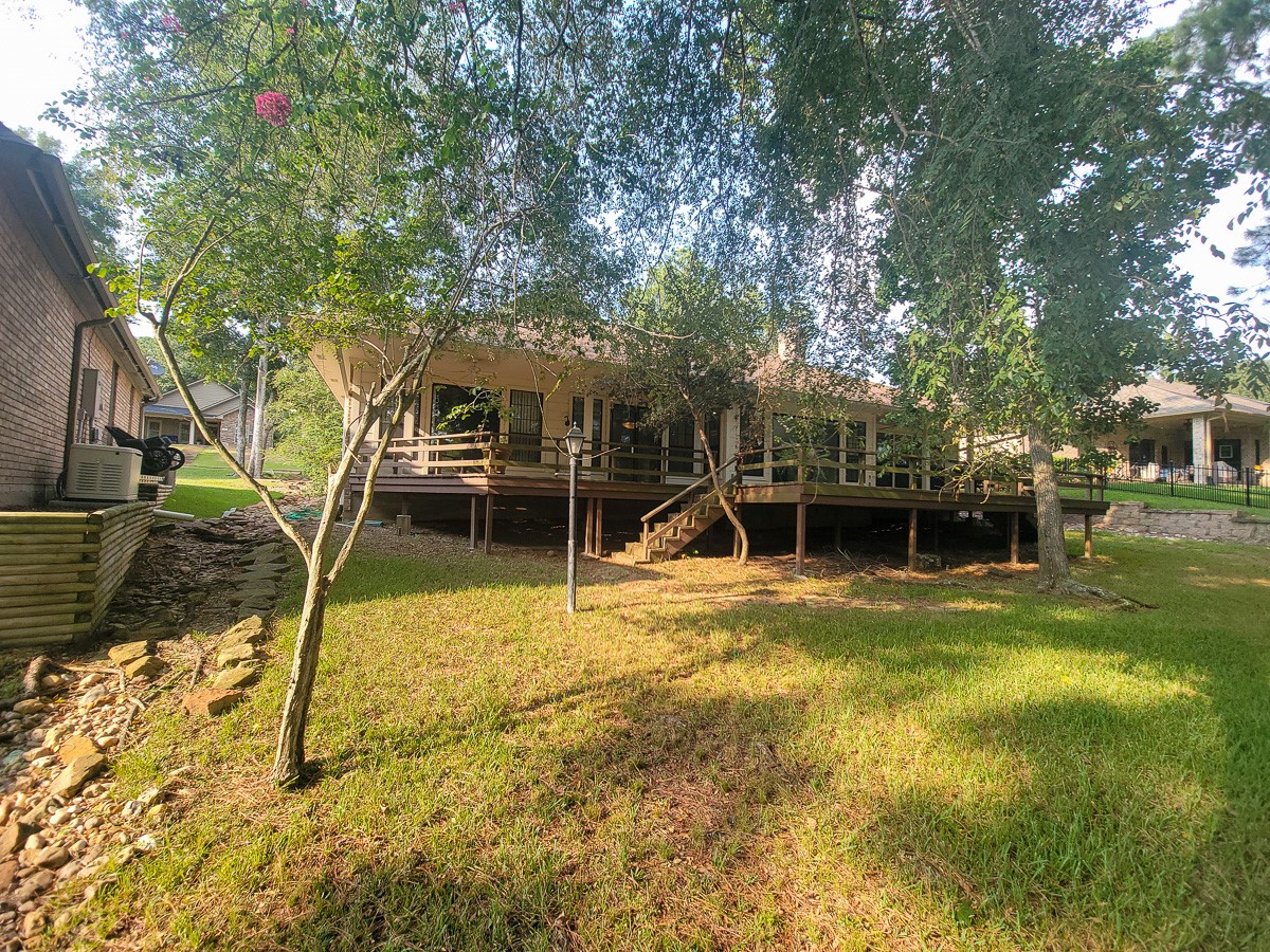 813 River Oaks Property Photo 24