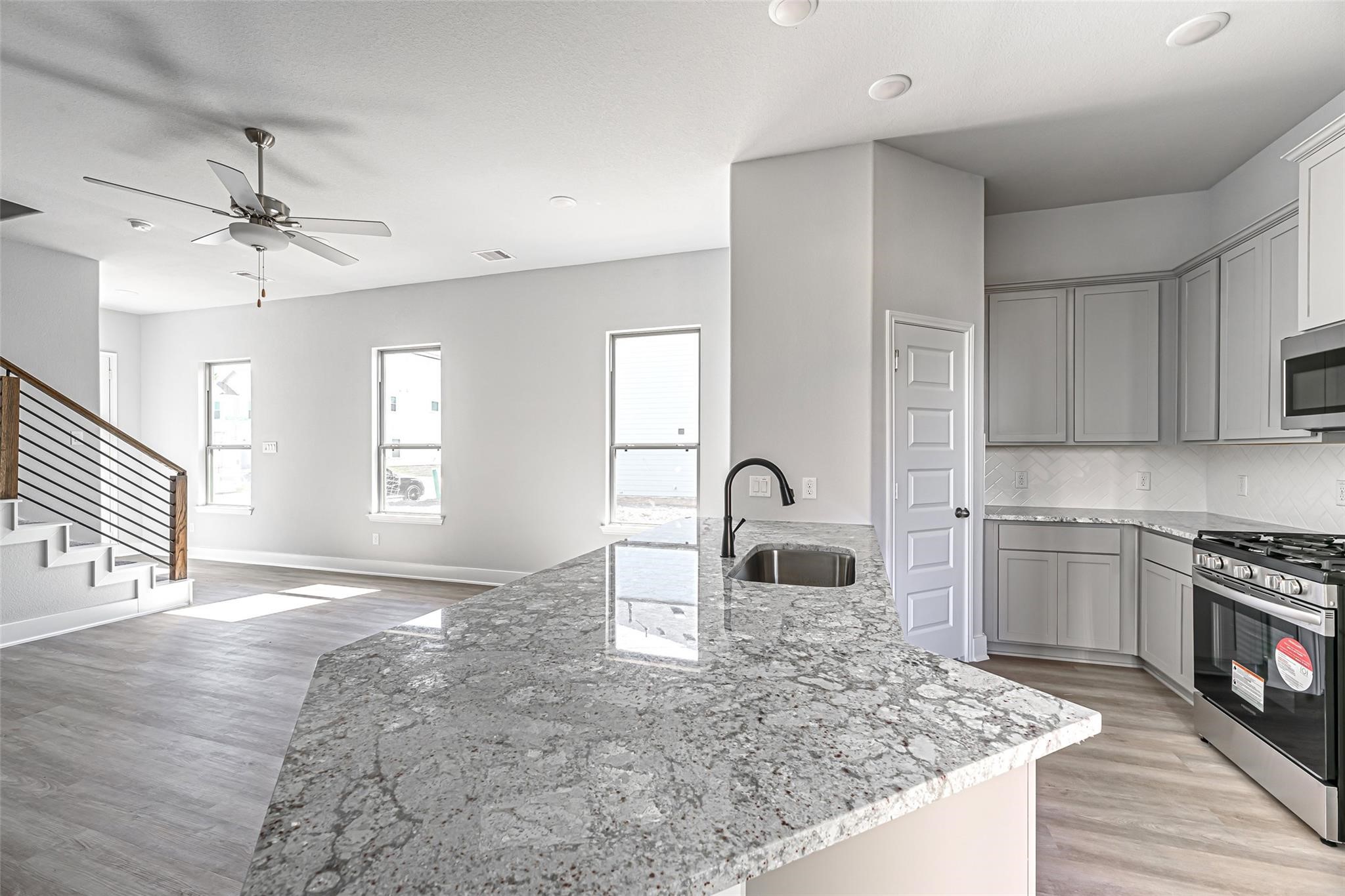 11424 Waterford Spring Trail Property Photo 5