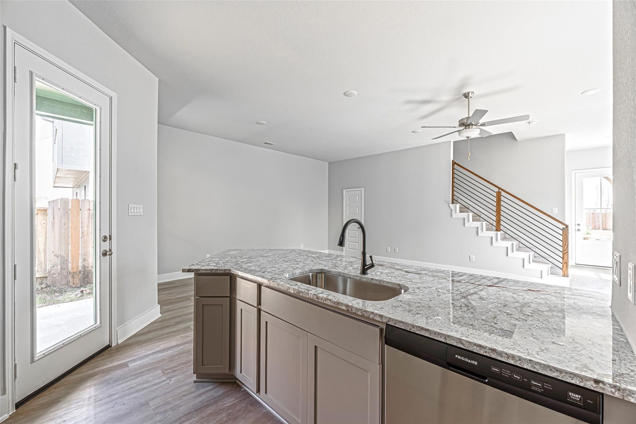 11424 Waterford Spring Trail Property Photo 9